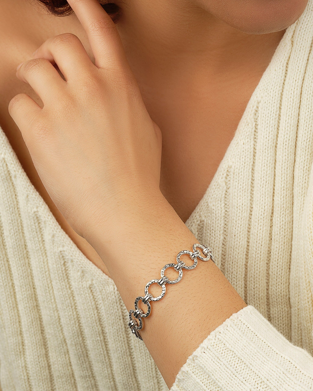 Stylish Molten Chain Bracelet for Women - Trendy Layering Jewelry for Casual & Evening Wear | Perfect Gift for Her