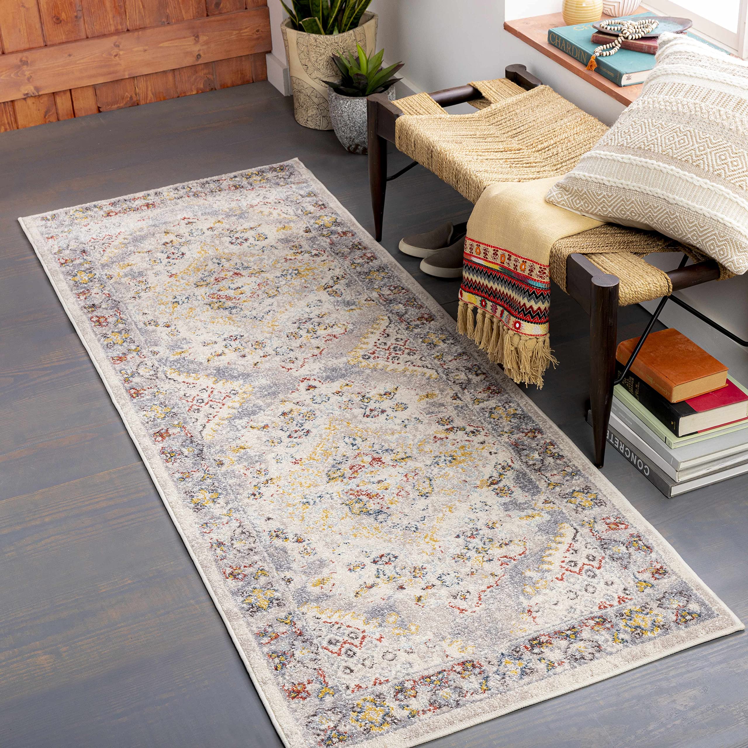 Hauteloom Newkirk Traditional Round Area Rug 6'7