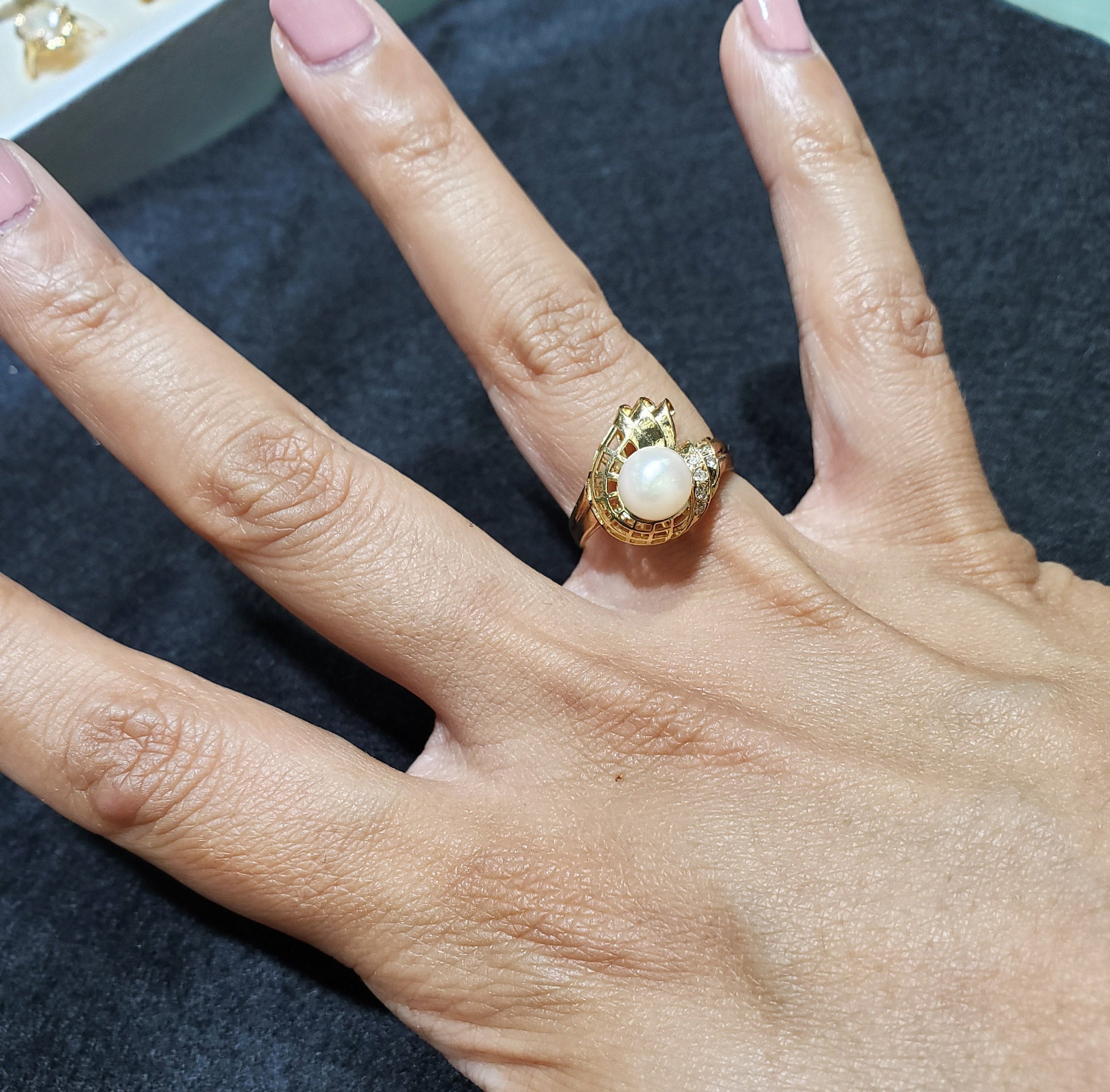 14K Yellow Gold Seashell Shaped Diamond Pearl Ring - Elegant Beach Wedding Jewelry for Brides & Anniversary Gifts