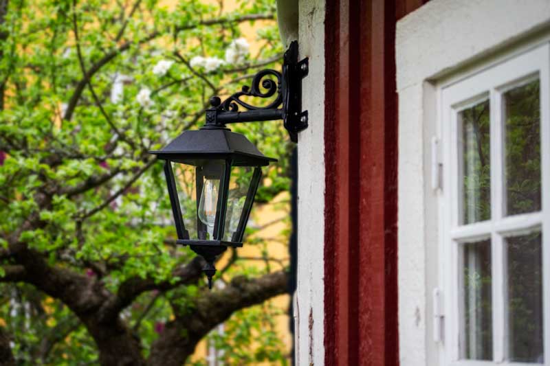 Black Wrought Iron Hooks for Garden & Outdoor Decor - Perfect for Hanging Plants, Lanterns, and Decorations in Your Sollero or Solgard Space
