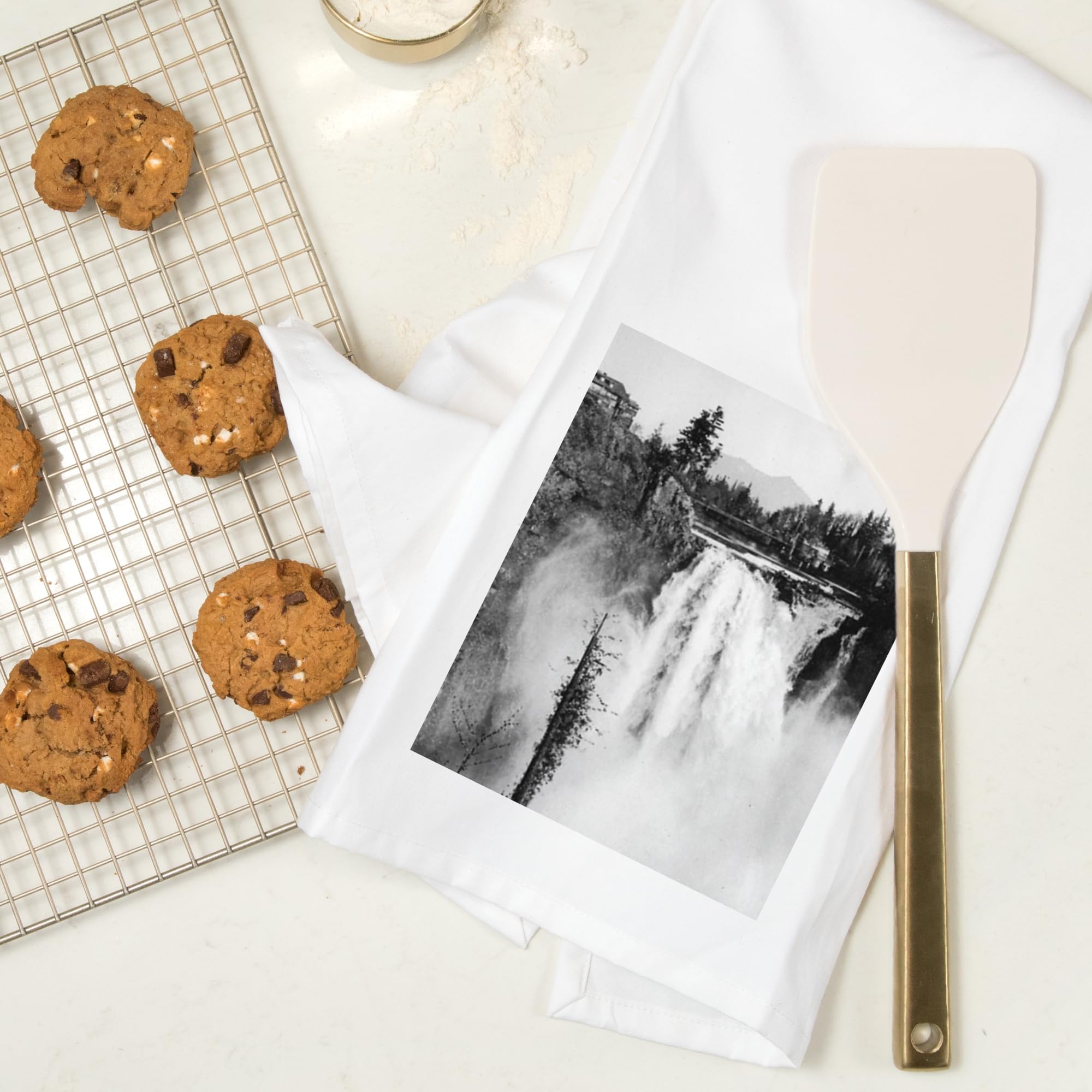 Lantern Press Snoqualmie Falls and Lodge Washington Photo Print - 100% Cotton Tea Towel, Decorative Hand Towel for Kitchen & Home Decor - Perfect for Gifts, Housewarming, and Farmhouse Style Kitchens