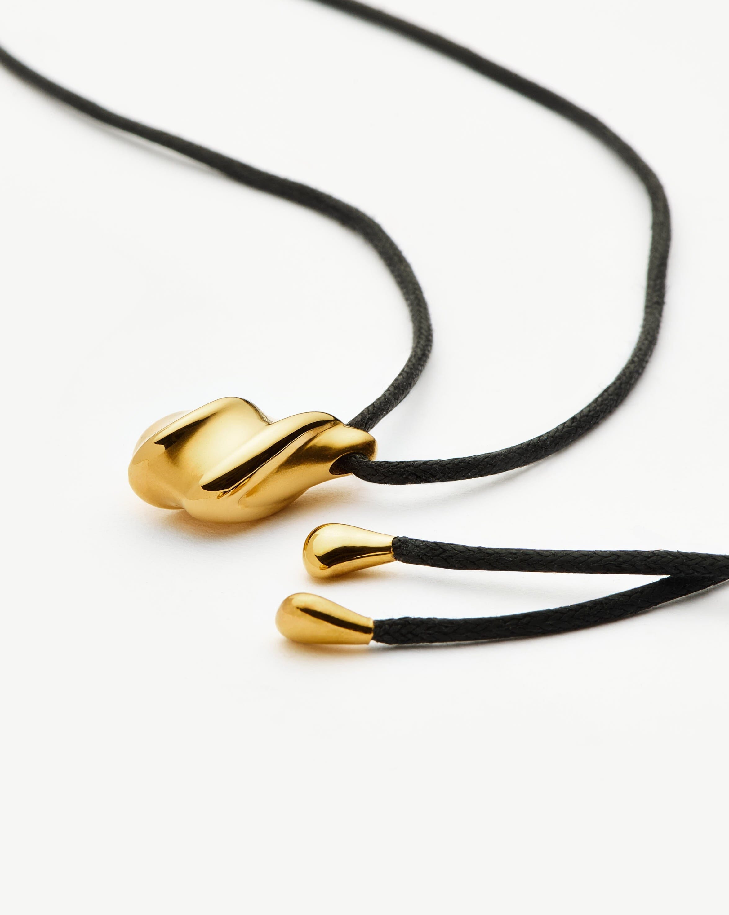 Savi Ridge Droplet Pendant Cord Necklace - 18k Gold Plated Elegant Minimalist Jewelry for Women | Perfect for Everyday Wear, Date Nights & Special Occasions