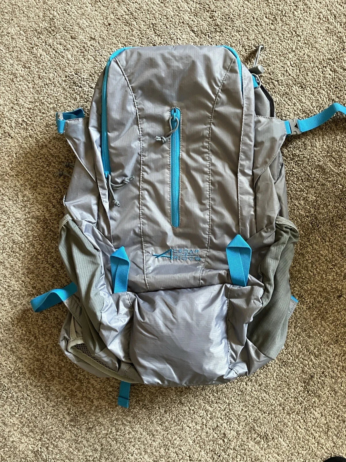 Alps Mountaineering Cedar Ridge Discovery 32L Hiking Backpack - Lightweight & Durable Daypack for Outdoor Adventures, Camping & Travel