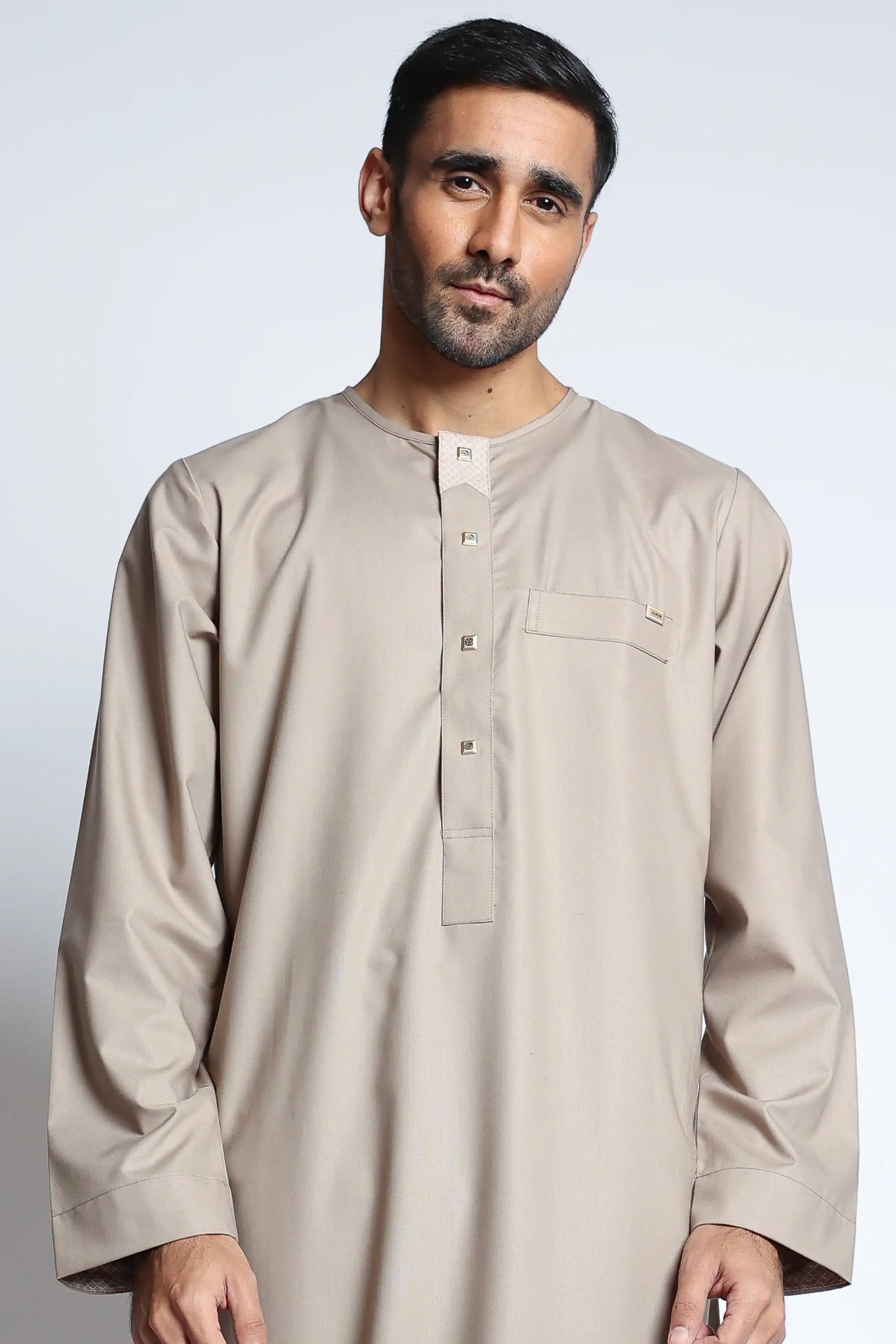 Premium J145 C1 Pearl Oyster Omani Thobe - Traditional Embroidered Arabic Dress for Men - Perfect for Eid, Weddings & Special Occasions