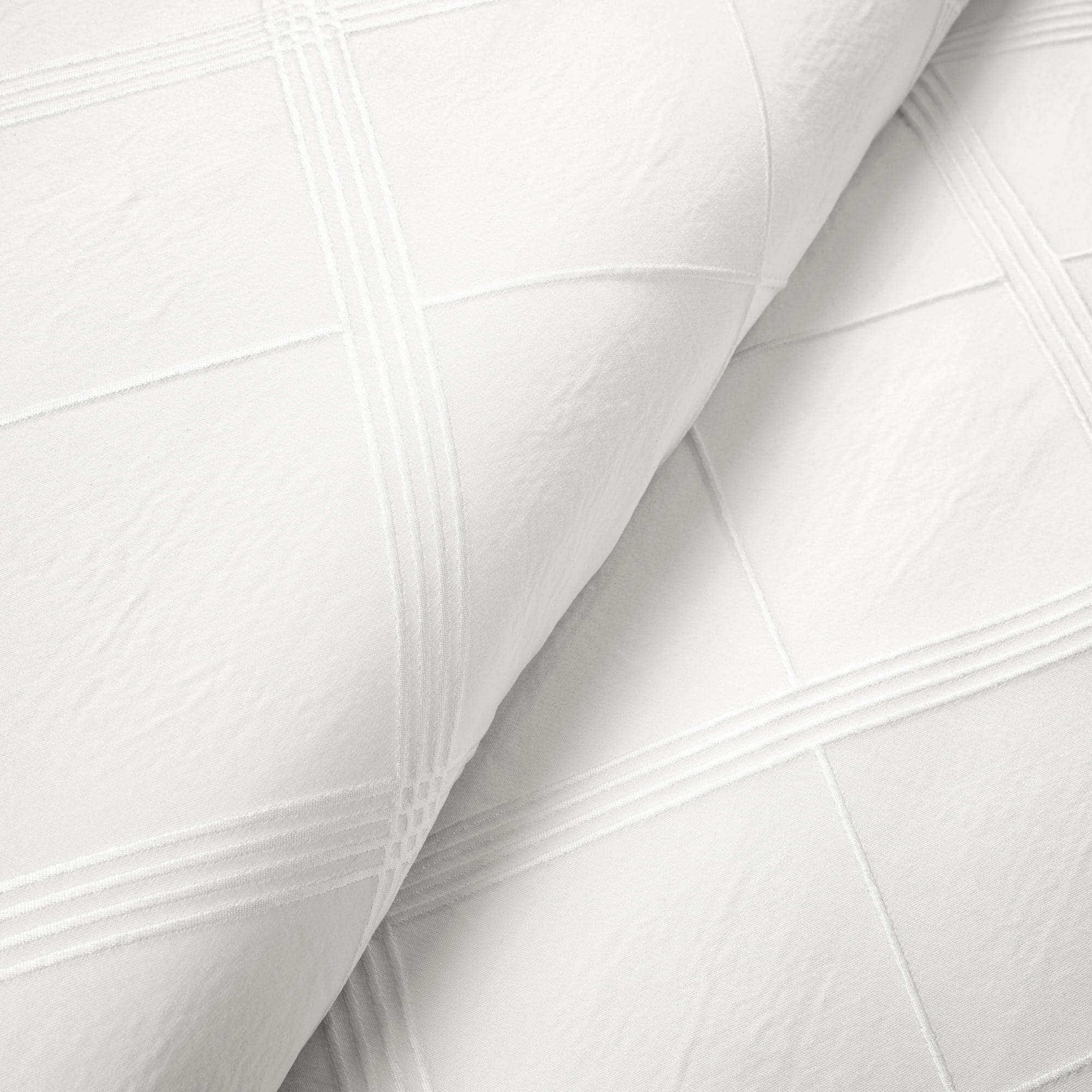 Luxury Diamond Geo Jacquard 3-Piece Comforter Set - Queen Size Bedding with Pillow Shams - Elegant Geometric Pattern for Modern Bedroom Decor