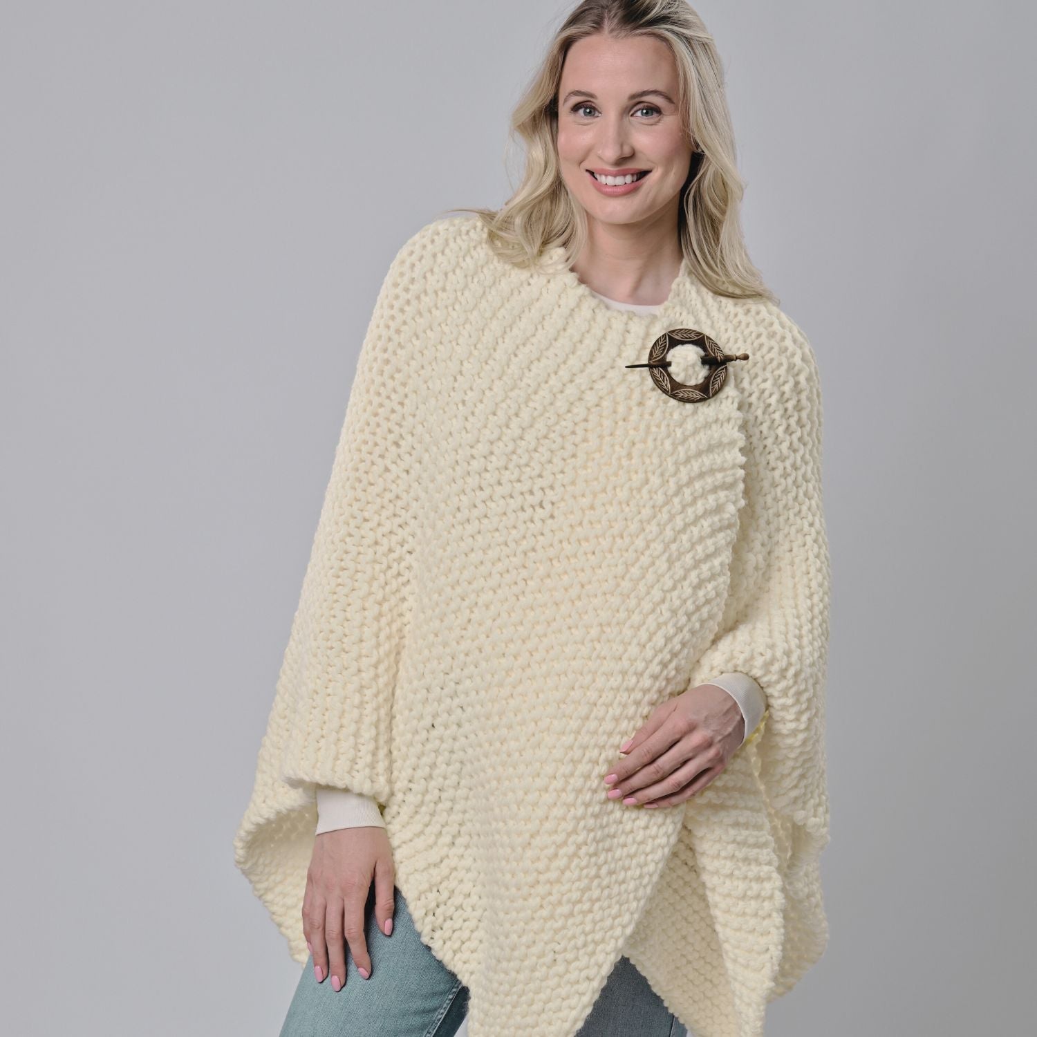 Premium Shawl Knitting Kit for Beginners - Complete DIY Knitting Set with Yarn, Needles & Patterns - Perfect for Cozy Winter Scarves, Gifts & Relaxing Crafts