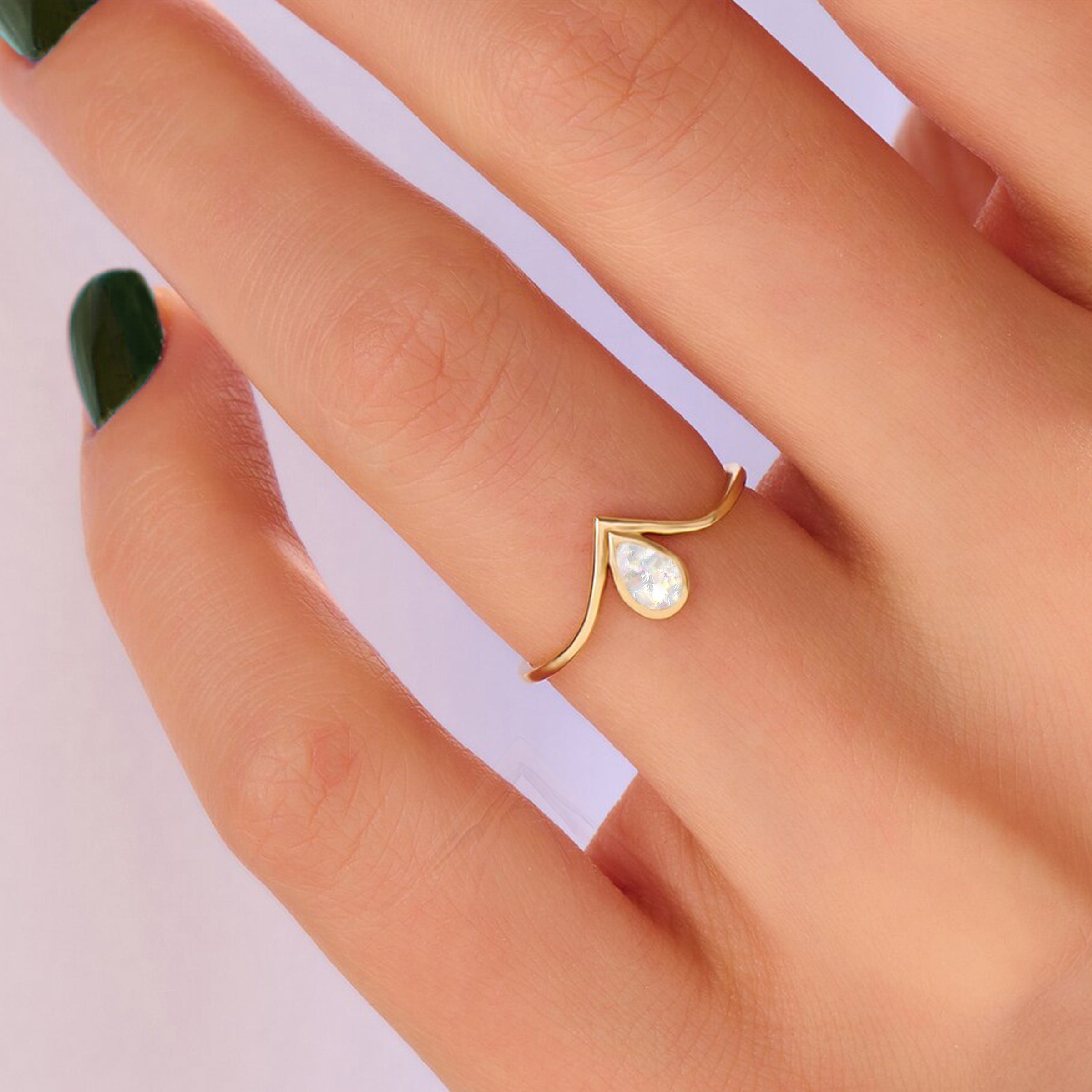 Ashes Ring - Elegant Memorial Jewelry for Loved Ones | Perfect for Remembrance, Sympathy Gifts & Special Occasions
