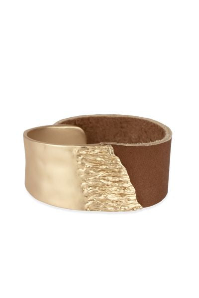 Stylish Leather and Metal Statement Bracelet for Women - Elegant Fashion Accessory for Parties, Dates & Everyday Wear