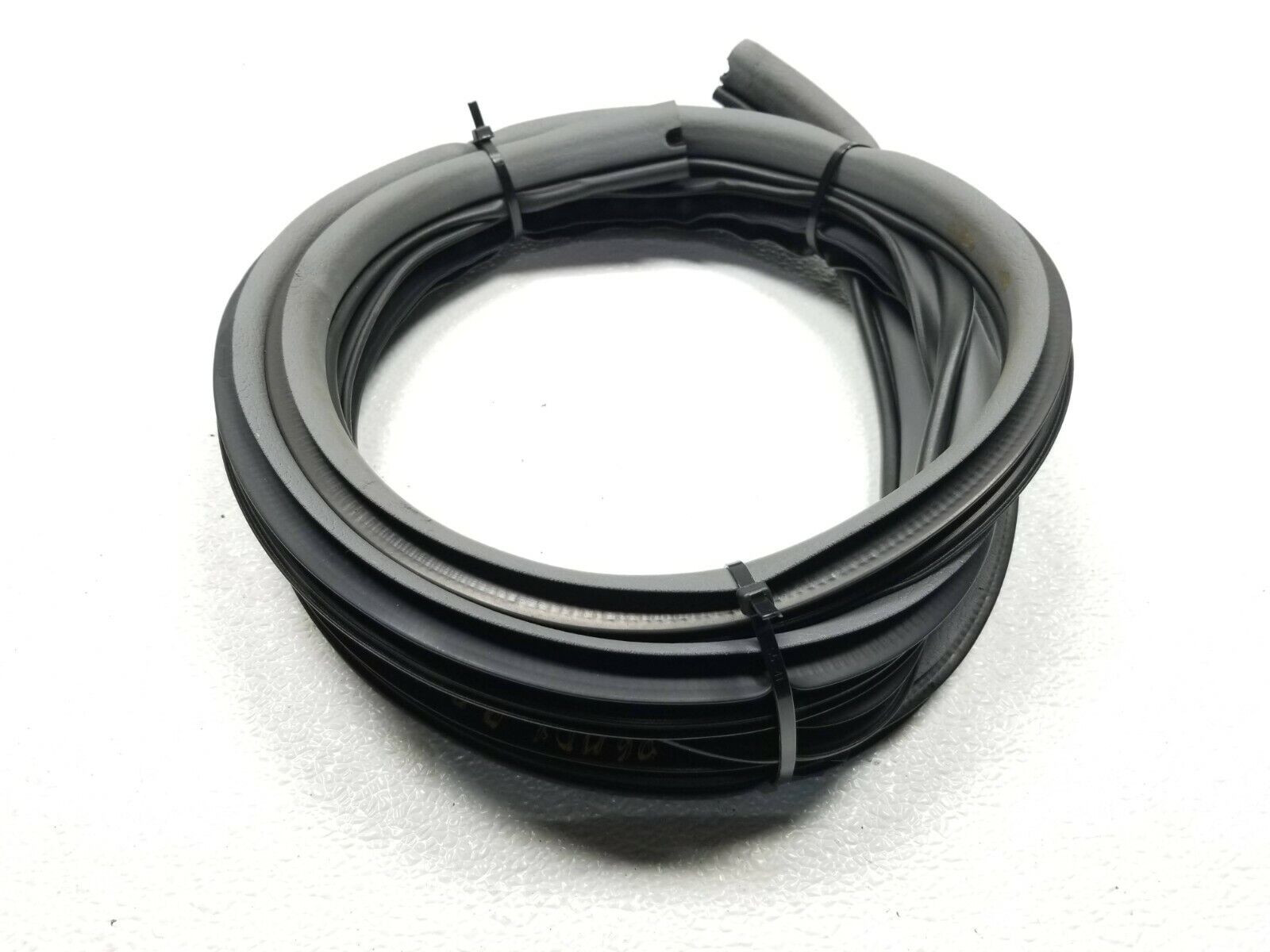 2003-2006 Acura MDX Rear Right Passenger Door Weatherstrip Seal OEM Replacement - Perfect for Door Leak Repair & Weather Protection