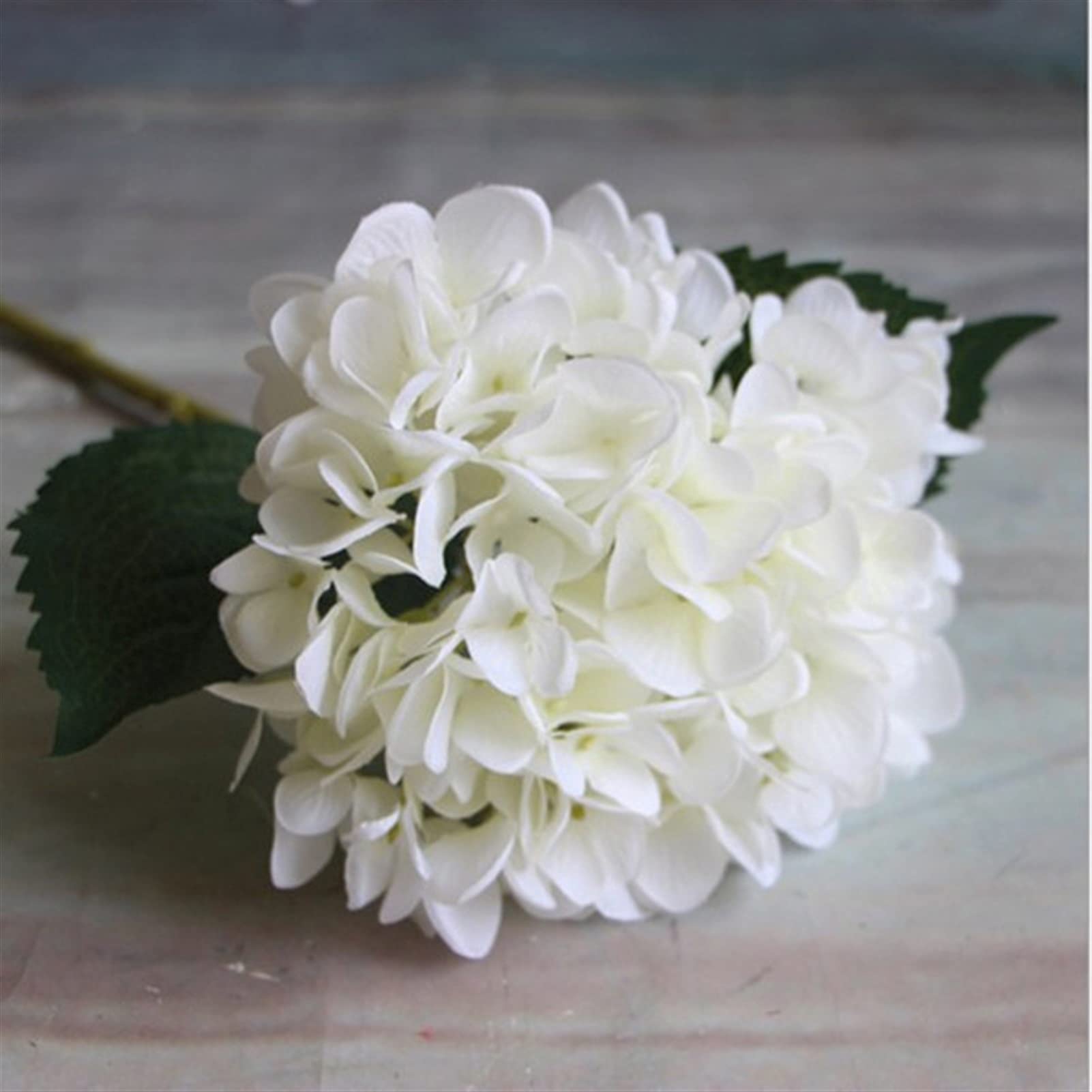 Artificial Hydrangea Flowers - White Silk Wedding Bouquet for Bridal Arch, Christmas Home Decor, and Seasonal Floral Arrangements | Realistic Fake Flowers for Centerpieces & Party Decorations