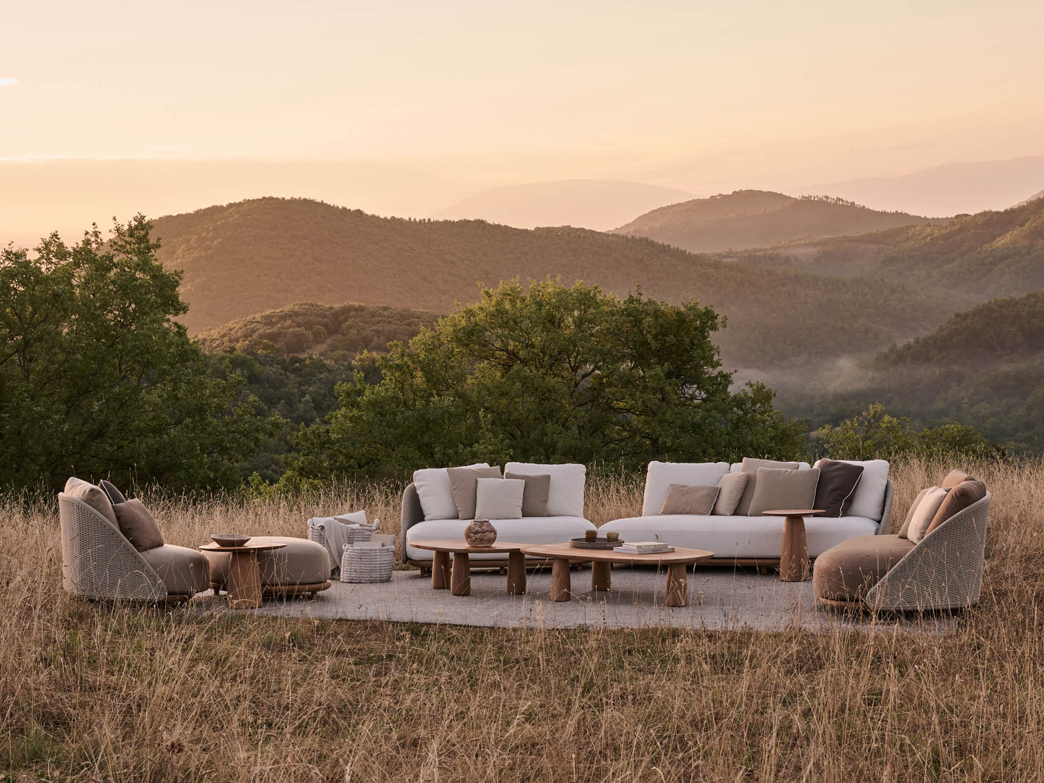 Elio Sofa - Modern Comfortable Couch for Living Room, Bedroom & Office - Perfect for Relaxing, Lounging & Entertaining Guests