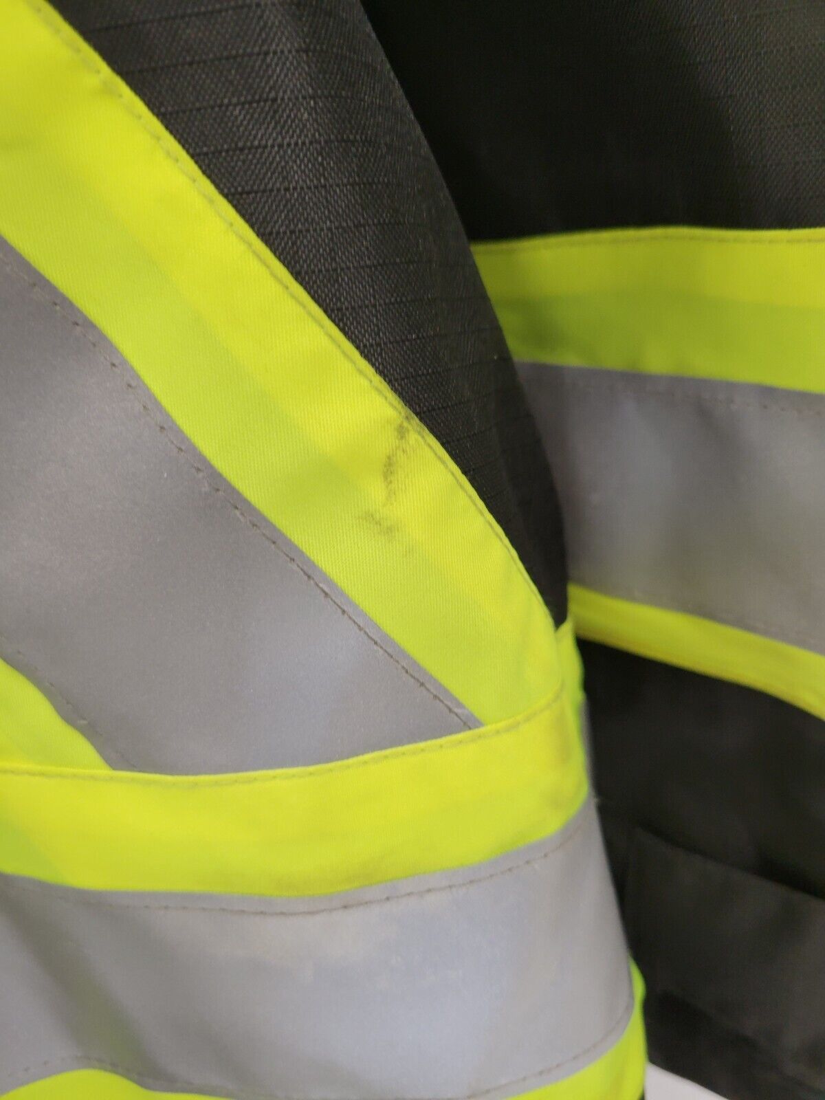 Dakota Work Jacket for Men - Size M, Durable & Comfortable Workwear for Construction, Farming & Outdoor Jobs