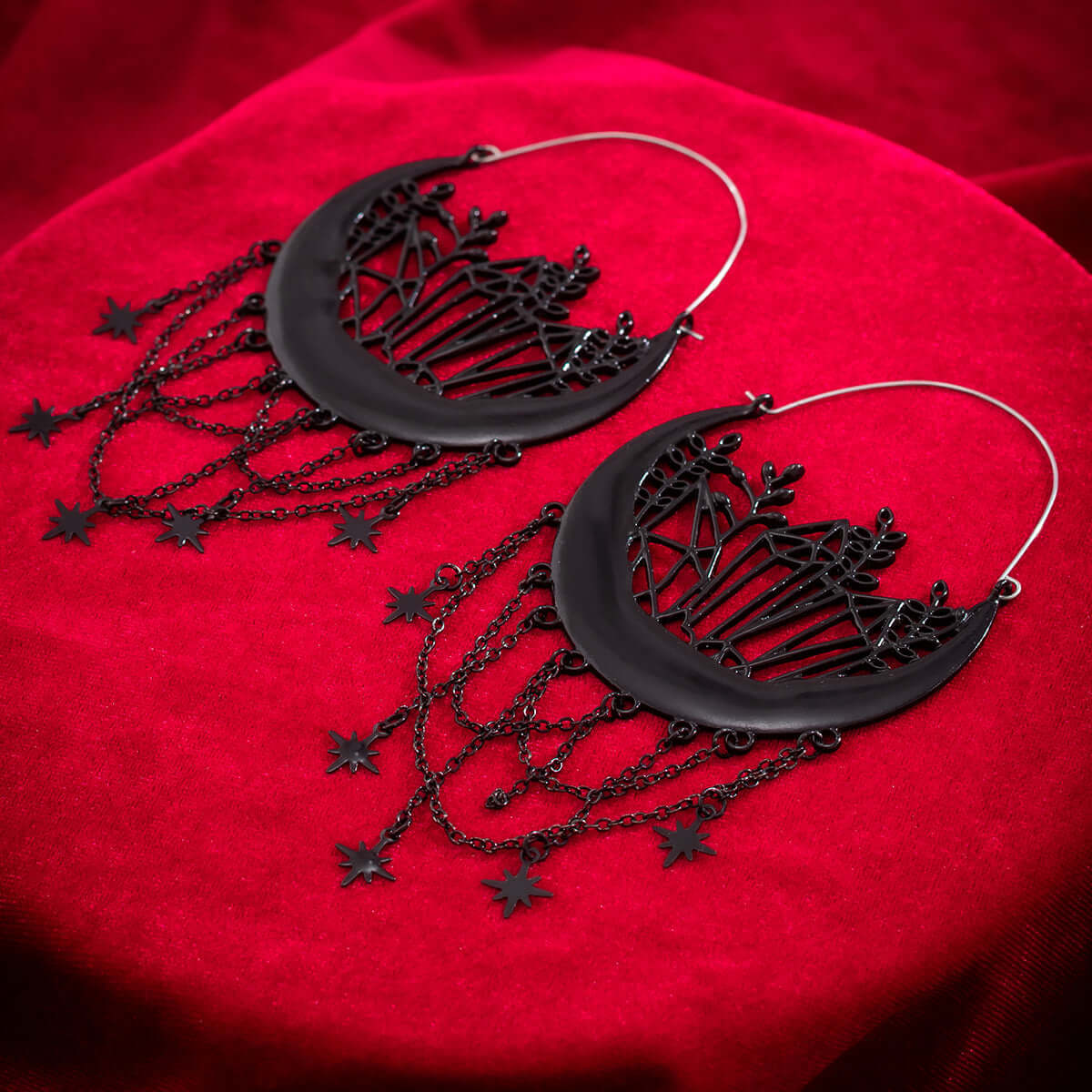 Gothic Halloween Black Magic Vampire Drop Earrings NZ3024 | Elegant Gothic Jewelry for Women | Perfect for Halloween, Cosplay, and Dark Fashion Accessories