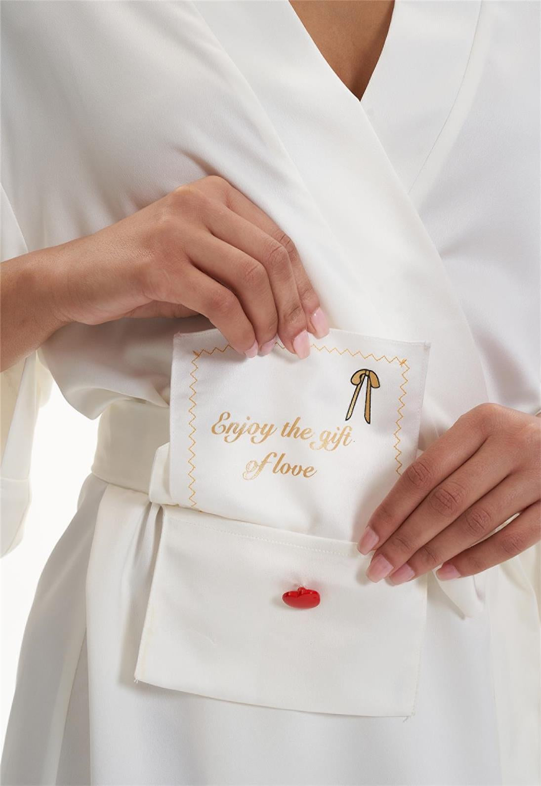 Romantic Love Letter Cover Up - Elegant Stationery for Secret Messages & Proposals - Perfect for Valentine's Day, Anniversaries, and Special Occasions