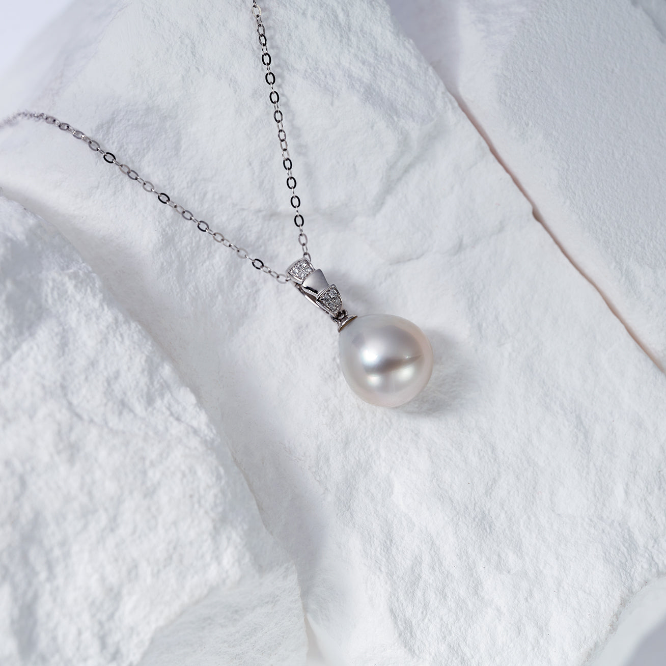 18K Solid Gold Diamond Australian White Saltwater Pearl Necklace KN00199 - Elegant Bridal Jewelry, Anniversary Gift for Her, Luxury Pearl Necklace for Women