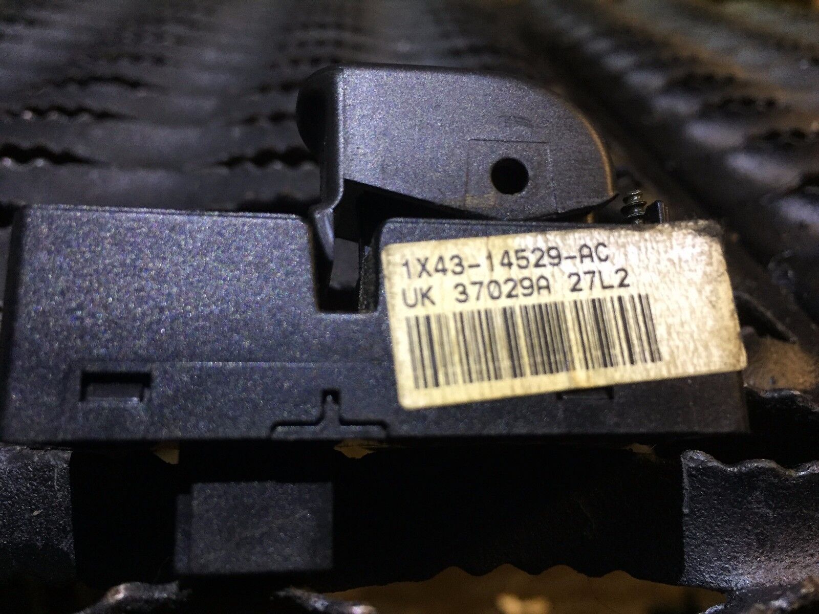 2002-2008 Jaguar X-Type Power Window Switch OEM Replacement - Perfect for Driver & Passenger Side Window Controls