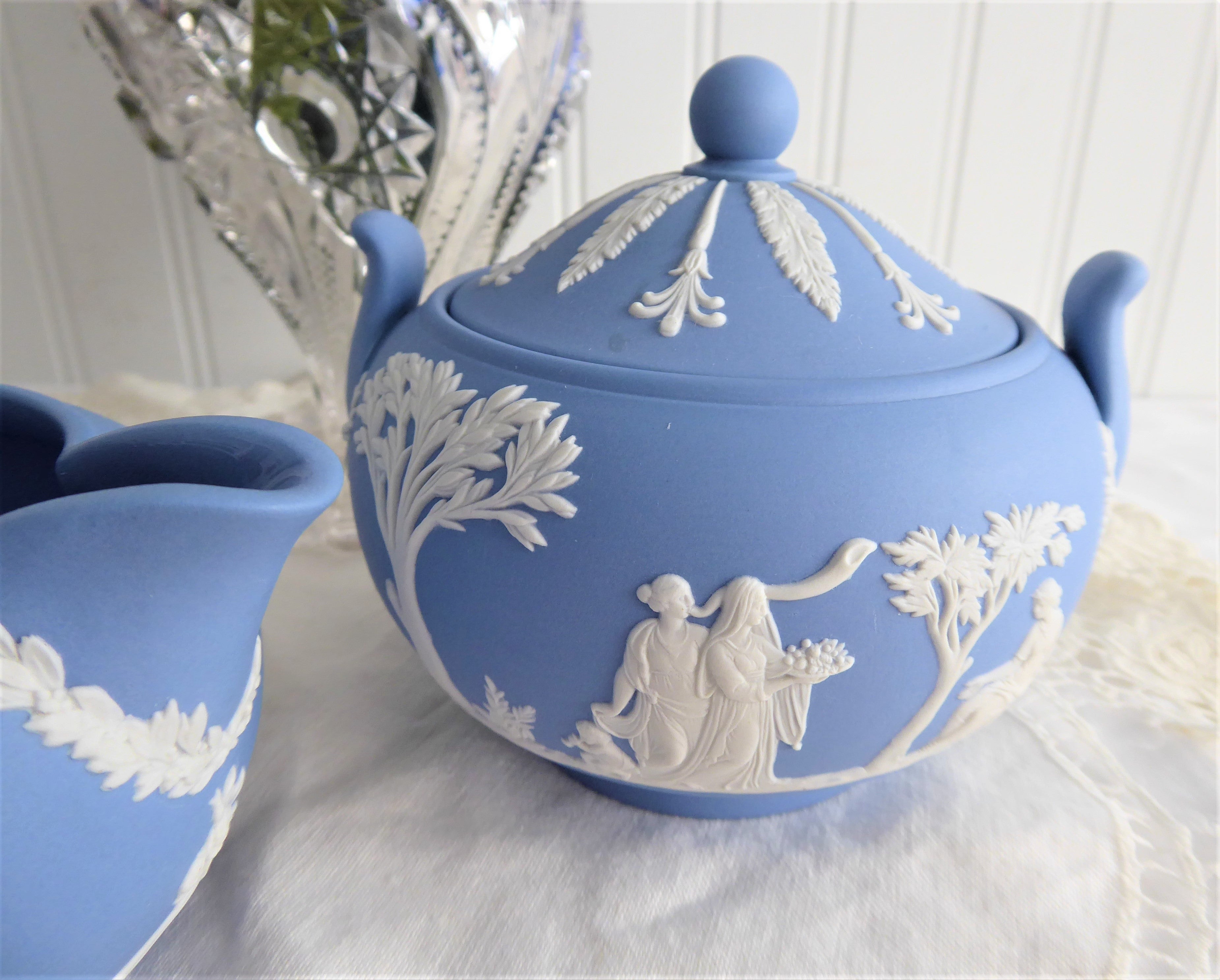 Wedgwood Blue Jasper Large Icarus Sacrifice To Ceres Sugar Bowl and Creamer Set - Vintage 1957-1961 Blue and White Ceramic Tea Accessories - Perfect for Afternoon Tea and Collectible Display