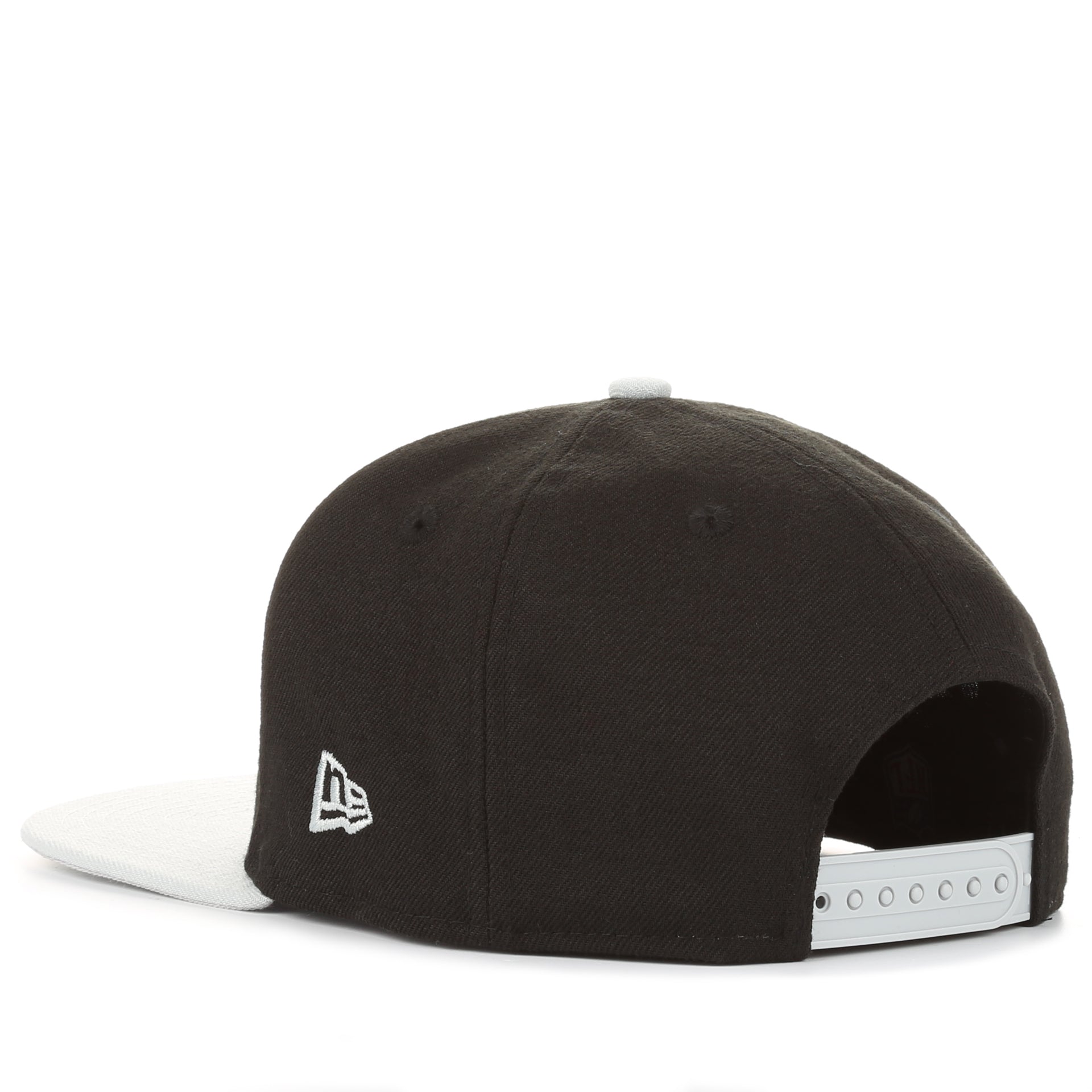New Era 9Fifty Oakland Raiders Snapback Hat - Adjustable Black Baseball Cap for Men & Women - Perfect for Sports Games, Streetwear Fashion and Fan Collections