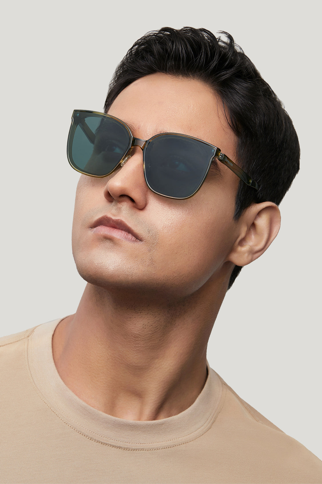 Polarized Folding Sunglasses for Men Women - UV Protection, Lightweight & Durable - Perfect for Driving, Fishing, and Outdoor Activities
