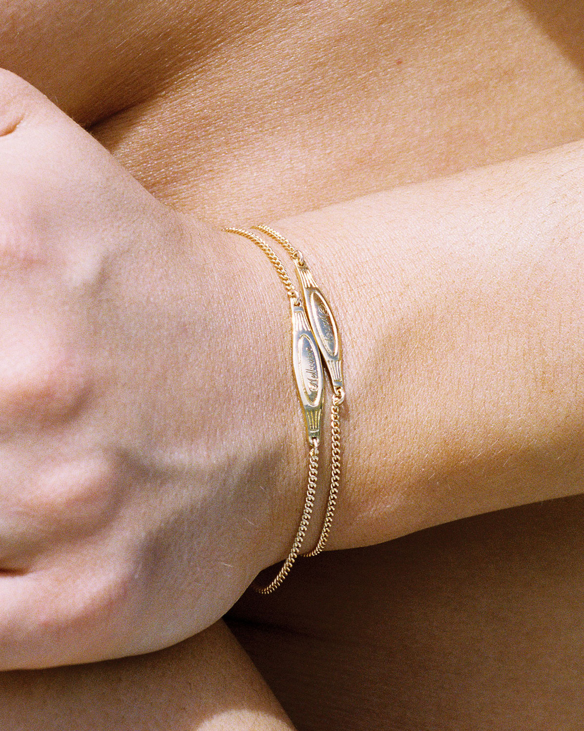 Personalized Engravable Bracelet for Women - Custom Name & Date Jewelry Gift for Mom, Wife, Daughter - Perfect for Anniversaries, Birthdays & Special Occasions