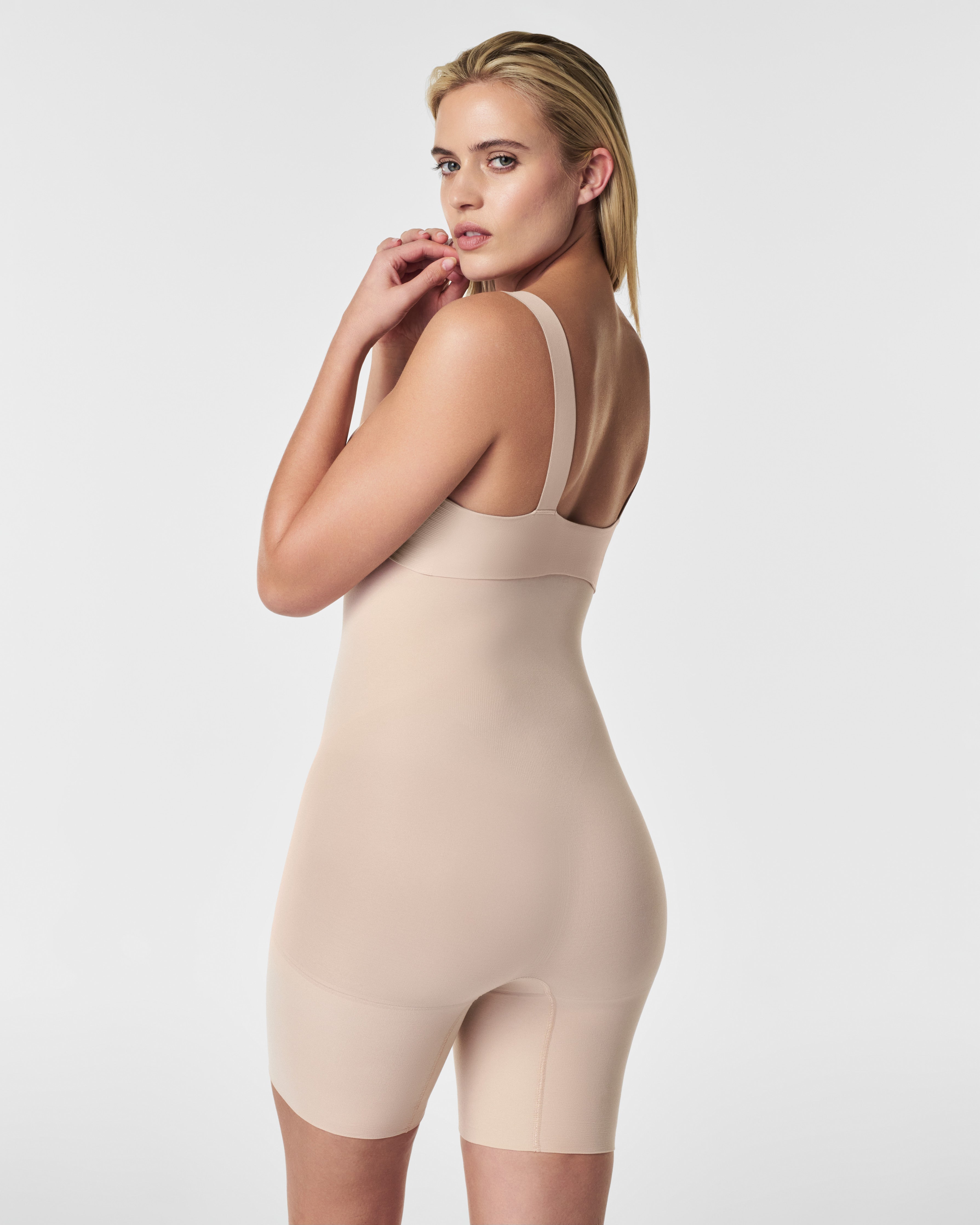 SPANX Sculpt™ Seamless Power High Waisted Mid Thigh Shorts - Shapewear for Women, Tummy Control & Slimming Underwear - Perfect for Dresses, Workout & Everyday Wear