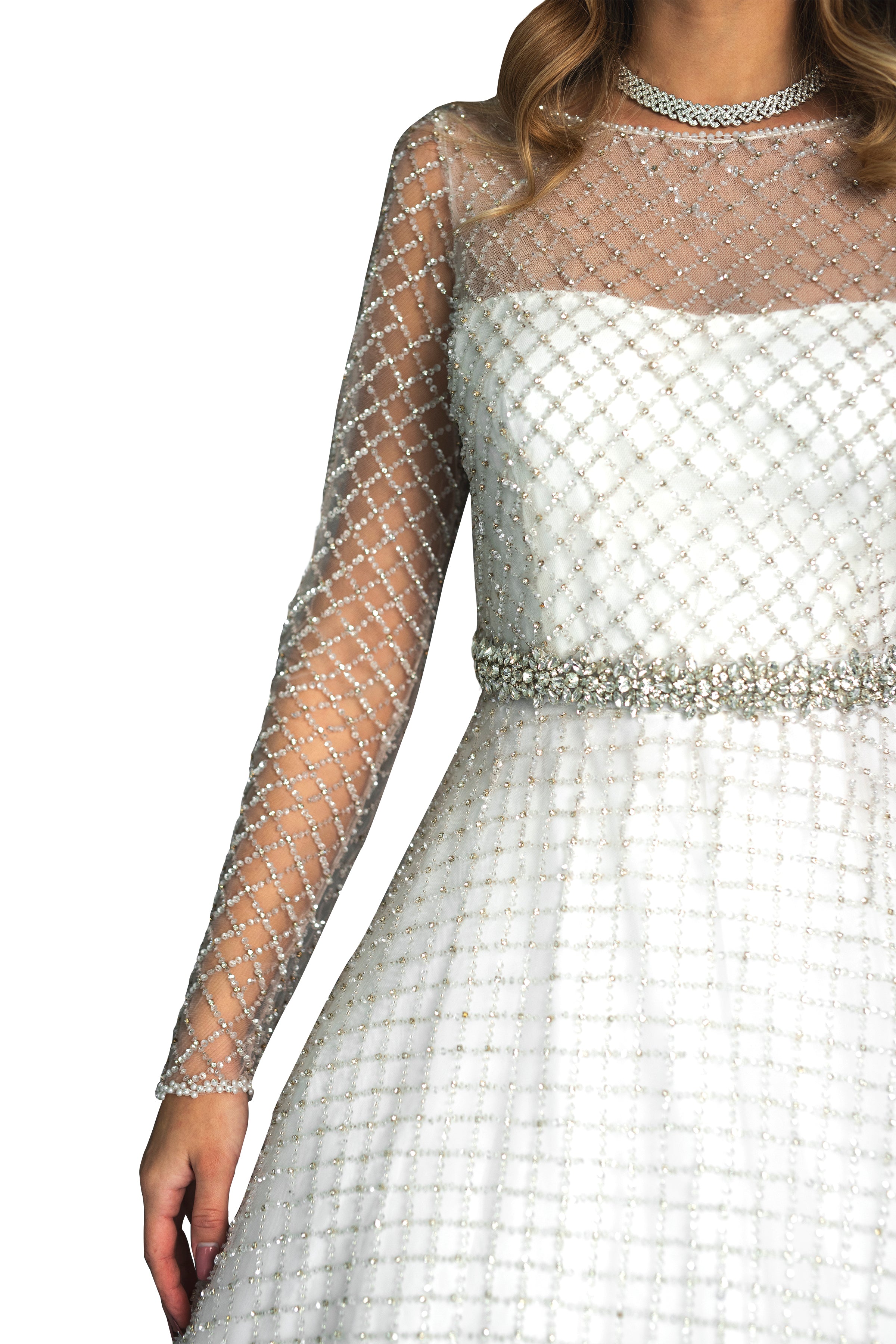 Elegant Crystal Embellished Wedding Dress for Women - Perfect for Bridal Ceremonies, Prom Nights & Special Occasions