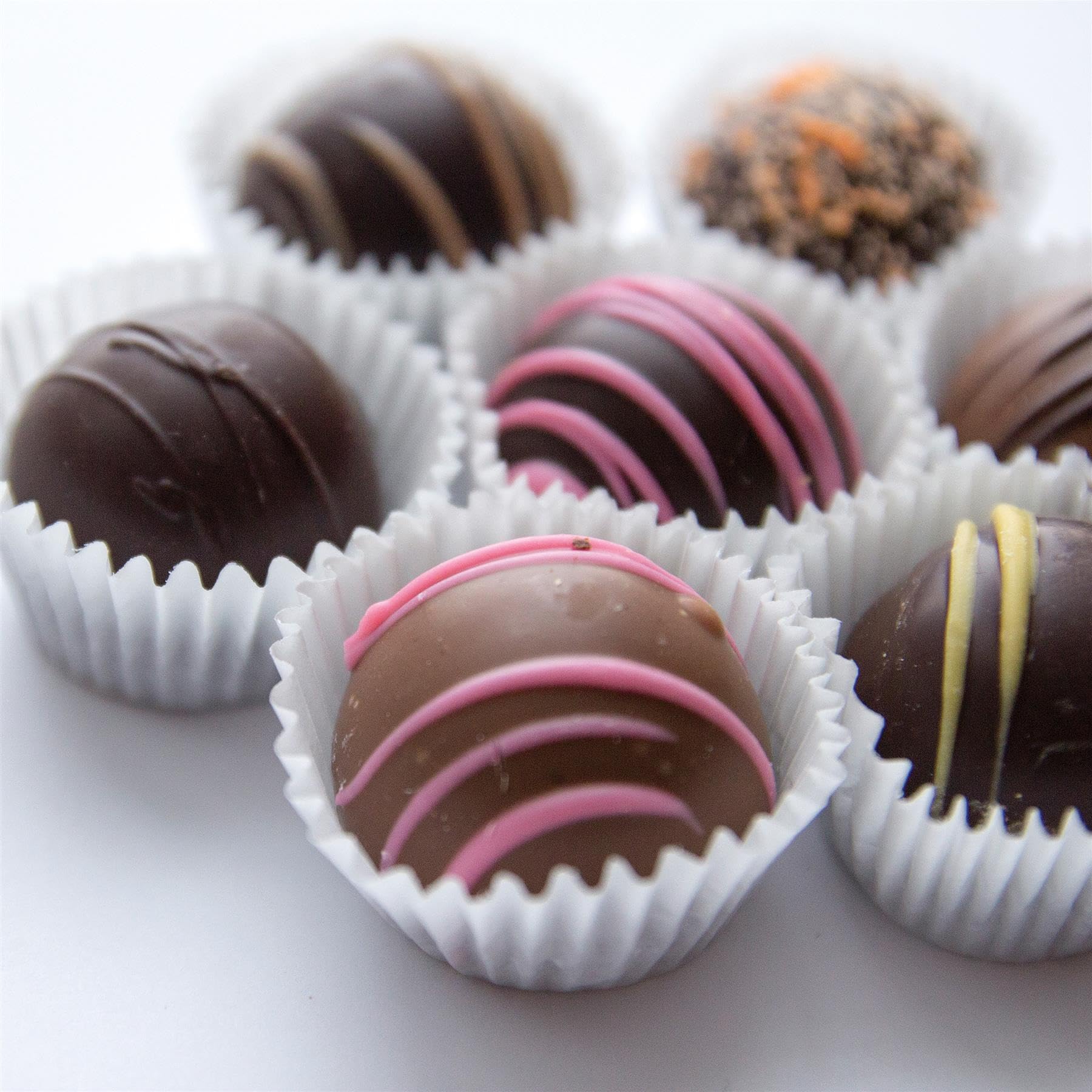 Cybrtrayd No.4 White Paper Candy Cups - 25,000 Count Bulk Pack for Parties, Weddings & Candy Buffets | Disposable Dessert Cups for Baking, Candy Making & Event Decor