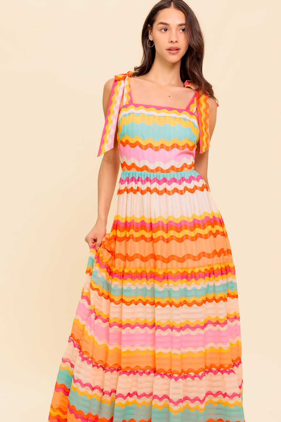 Retro Wavy Print Maxi Dress - Vintage 70s Style Flowy Long Dress for Women | Perfect for Beach Vacations, Summer Parties & Boho Fashion
