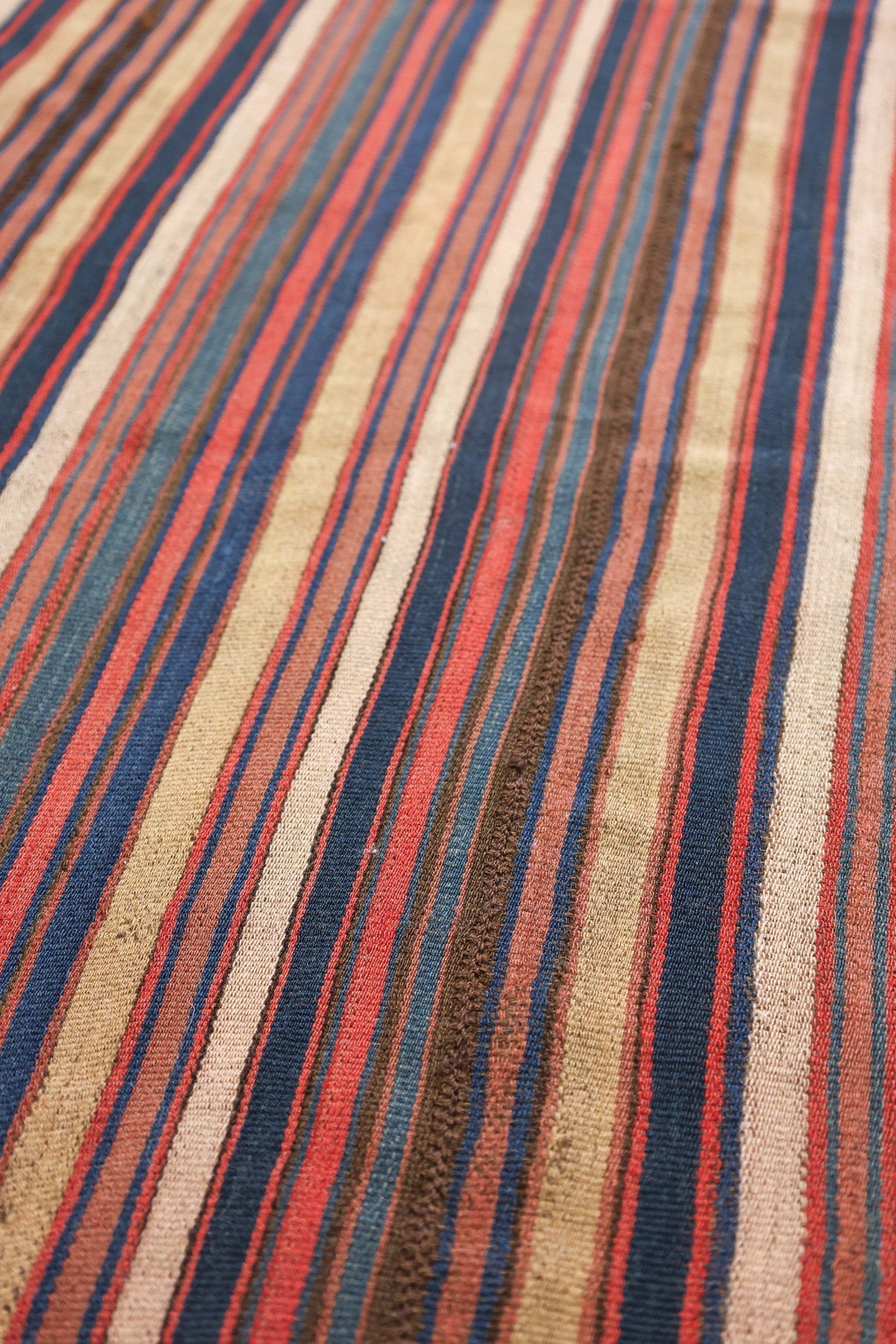 Vintage Shahsavan Kilim Handwoven Tribal Rug - Authentic Persian Wool Carpet - J77111 - Perfect for Boho Home Decor, Living Room, Bedroom & Office