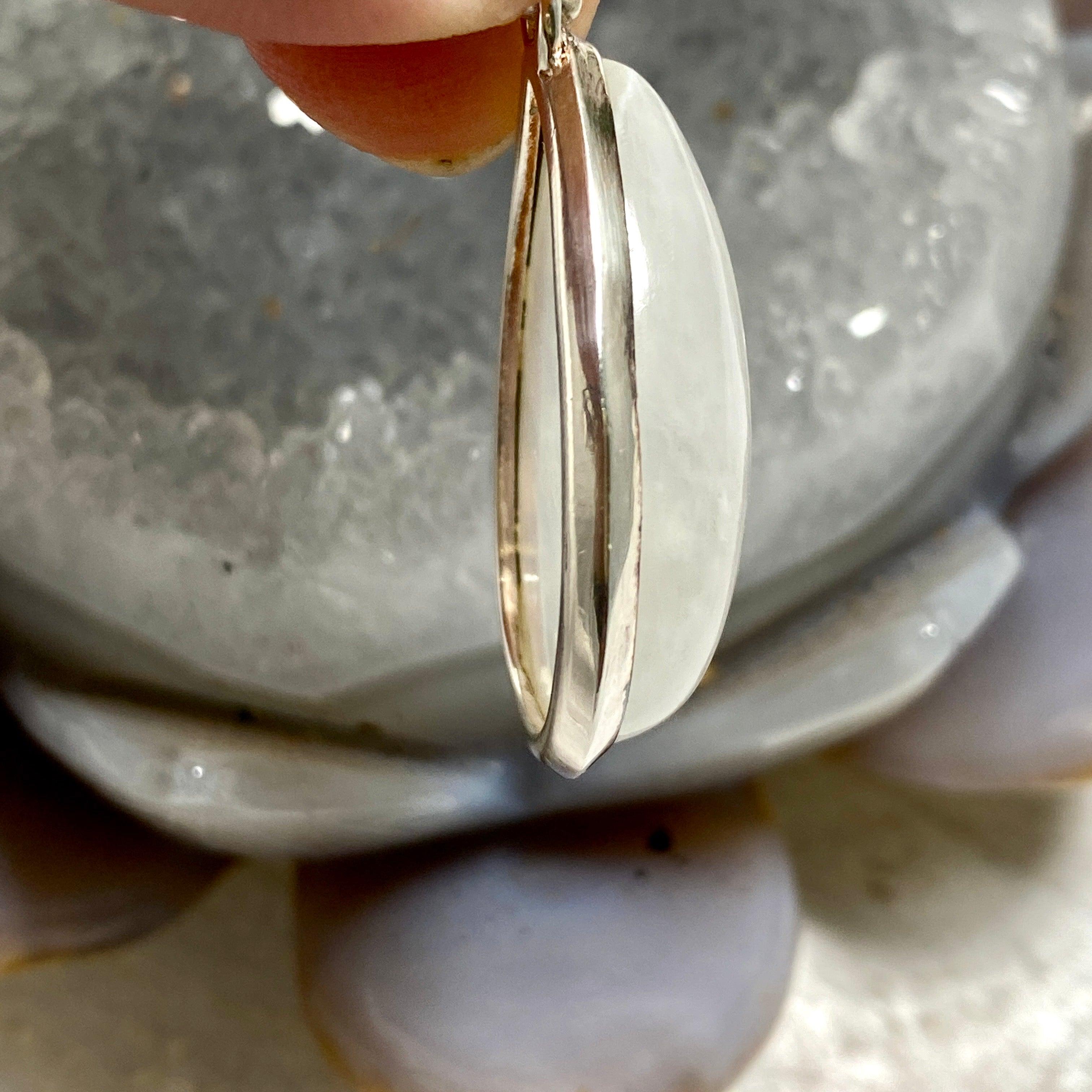 Moonstone Teardrop Pendant Necklace KPGJ2796 - Elegant Healing Crystal Jewelry for Women, Perfect for Meditation, Yoga & Spiritual Gifts