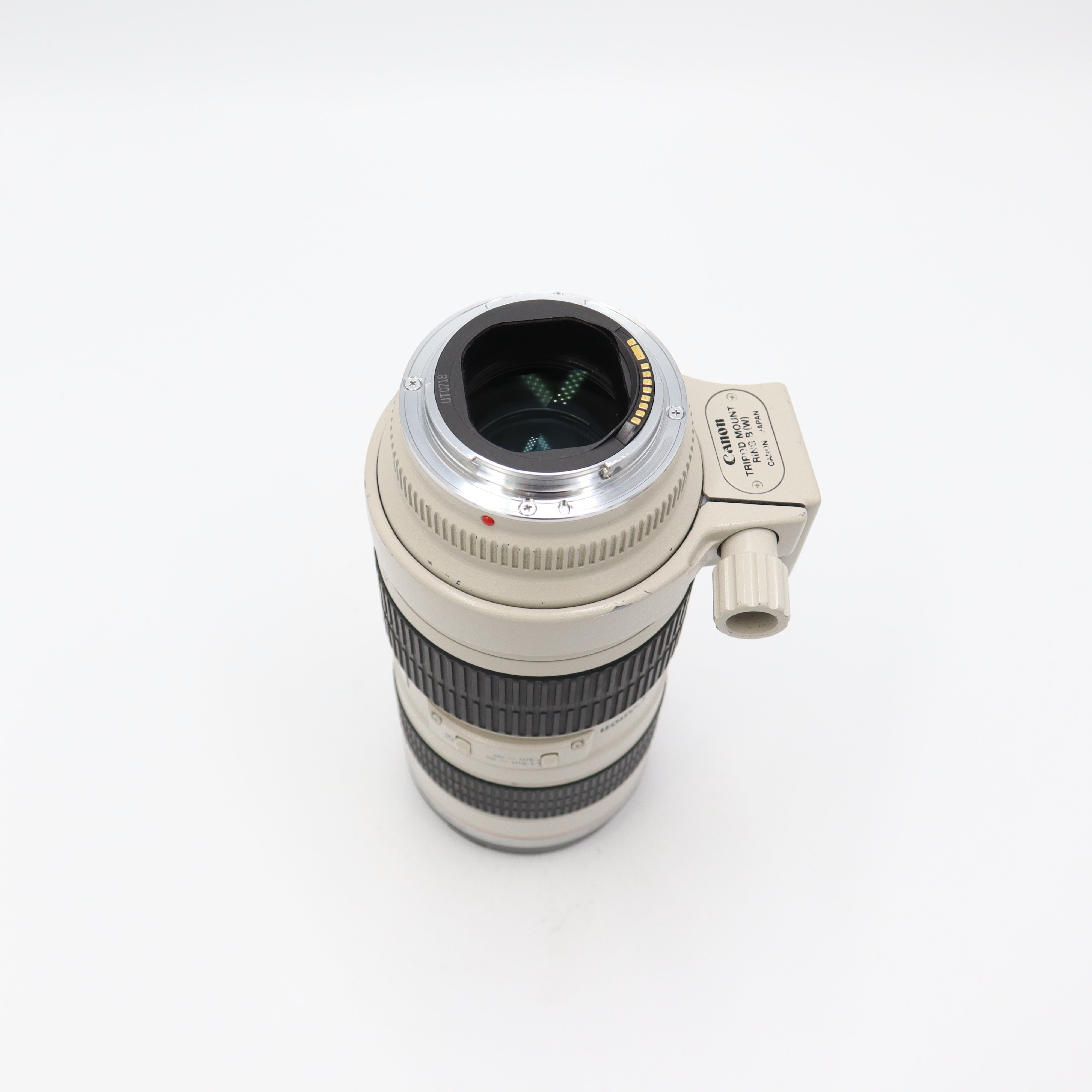 Canon EF 70-200mm f/2.8L IS USM Telephoto Zoom Lens - Professional Photography for Sports, Wildlife & Portraits - Used (Like New Condition)