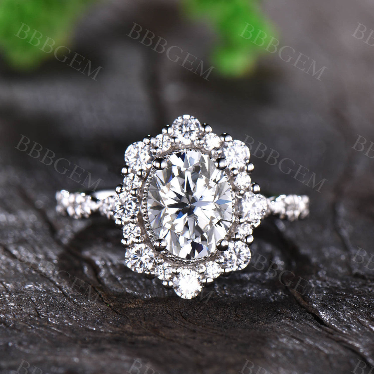 Vintage 2CT Oval Cut Moissanite Halo Engagement Ring in Solid 14K White Gold - Perfect for Proposals, Weddings & Anniversary Gifts