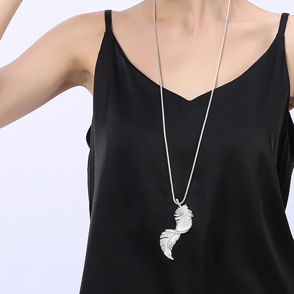 Stylish Chunky Chain Long Necklace with Silver Pendant for Women - Perfect for Casual Outfits, Date Nights & Special Occasions