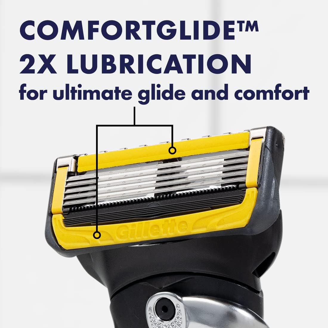 Gillette ProGlide Shield Men's Razor - 5 Blade Razor with Precision Trimmer & Comfortglide Lubrication - Smooth Shaving Experience - Includes Handle + 4 Refill Blades - Perfect for Daily Shaving, Travel & Sensitive Skin Care