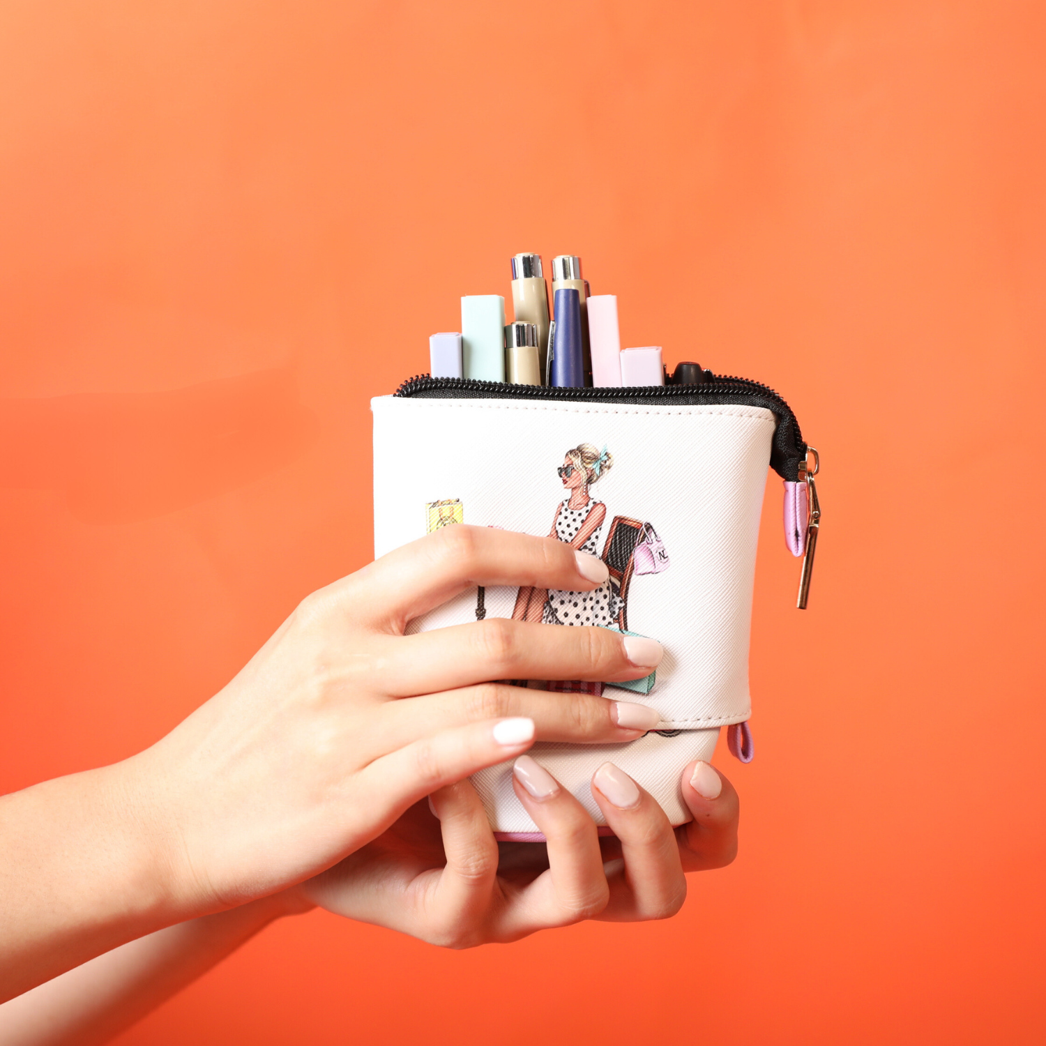 Premium Layered Makeup Brush Holder Organizer - Acrylic Cosmetic Brush Storage for Vanity & Travel - Perfect for Makeup Artists & Beauty Enthusiasts