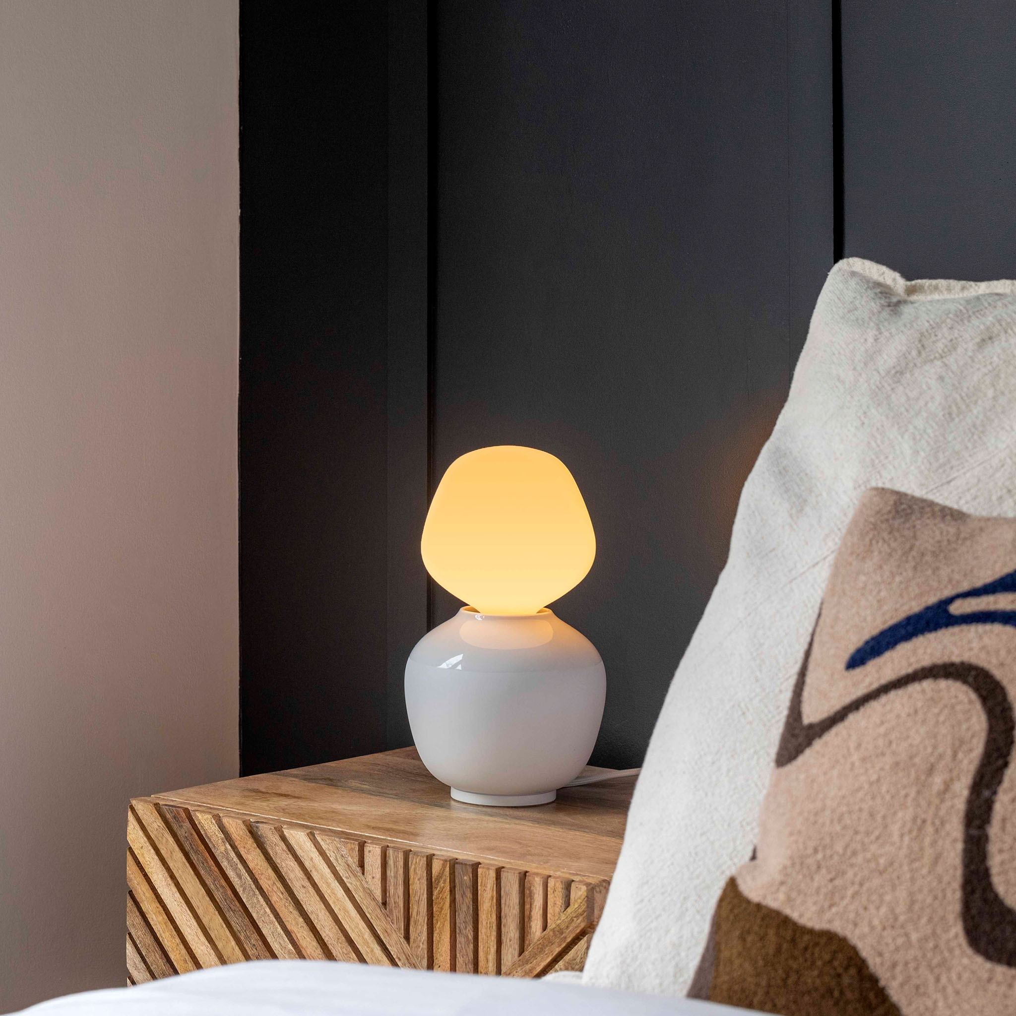 Modern Reflection Enno Table Lamp - Minimalist LED Nightstand Light for Bedroom, Living Room & Office - Warm White & Cool White Dimmable Lighting