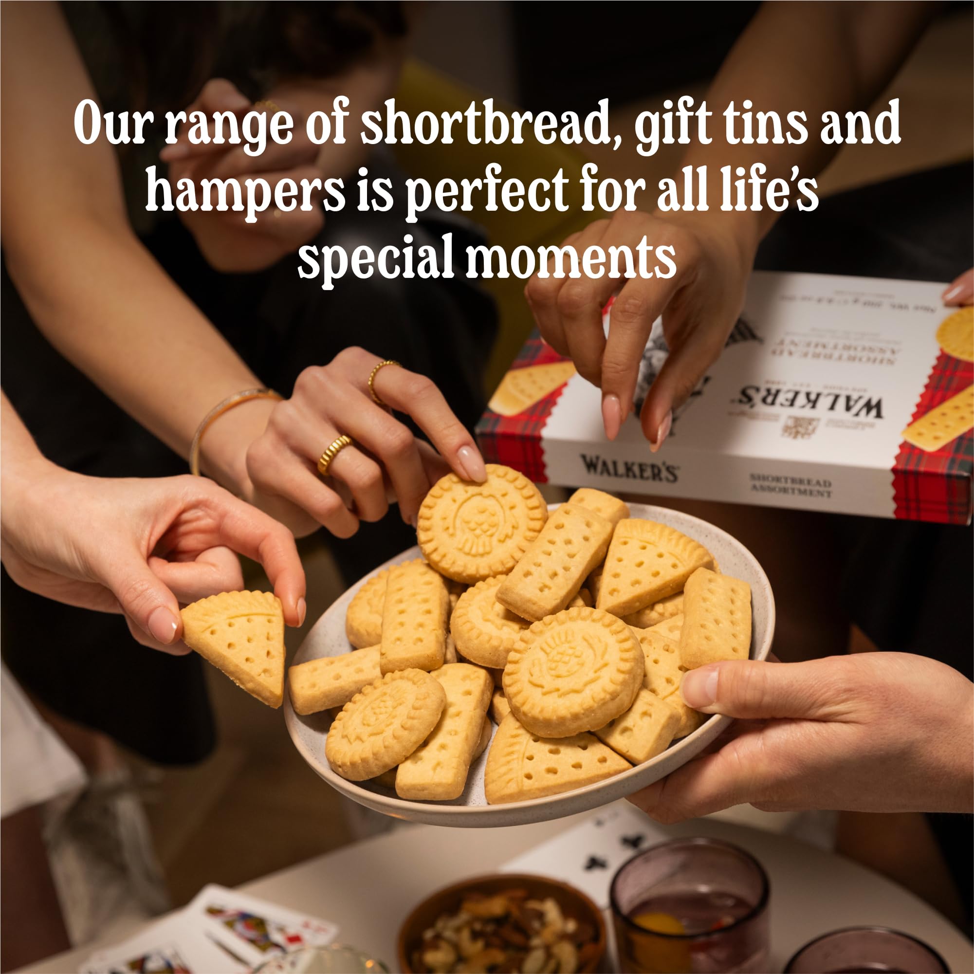 Walker’s Mini Festive Shortbread Cookies - 6 Pack Holiday Shortbread Cookie Bags (4.4 oz) – Delicious Mini Star-Shaped Christmas Cookies for Gifts, Parties & Festive Baking