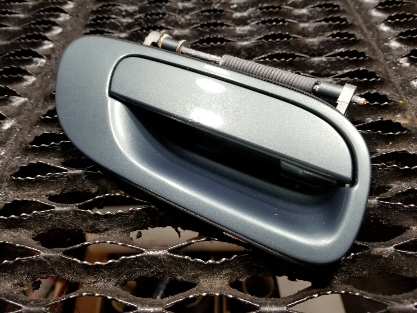 Genuine OEM Volvo S60 Front Right Passenger Side Exterior Door Handle Replacement for 2005-2009 Models - Perfect for Car Repair & Restoration Projects