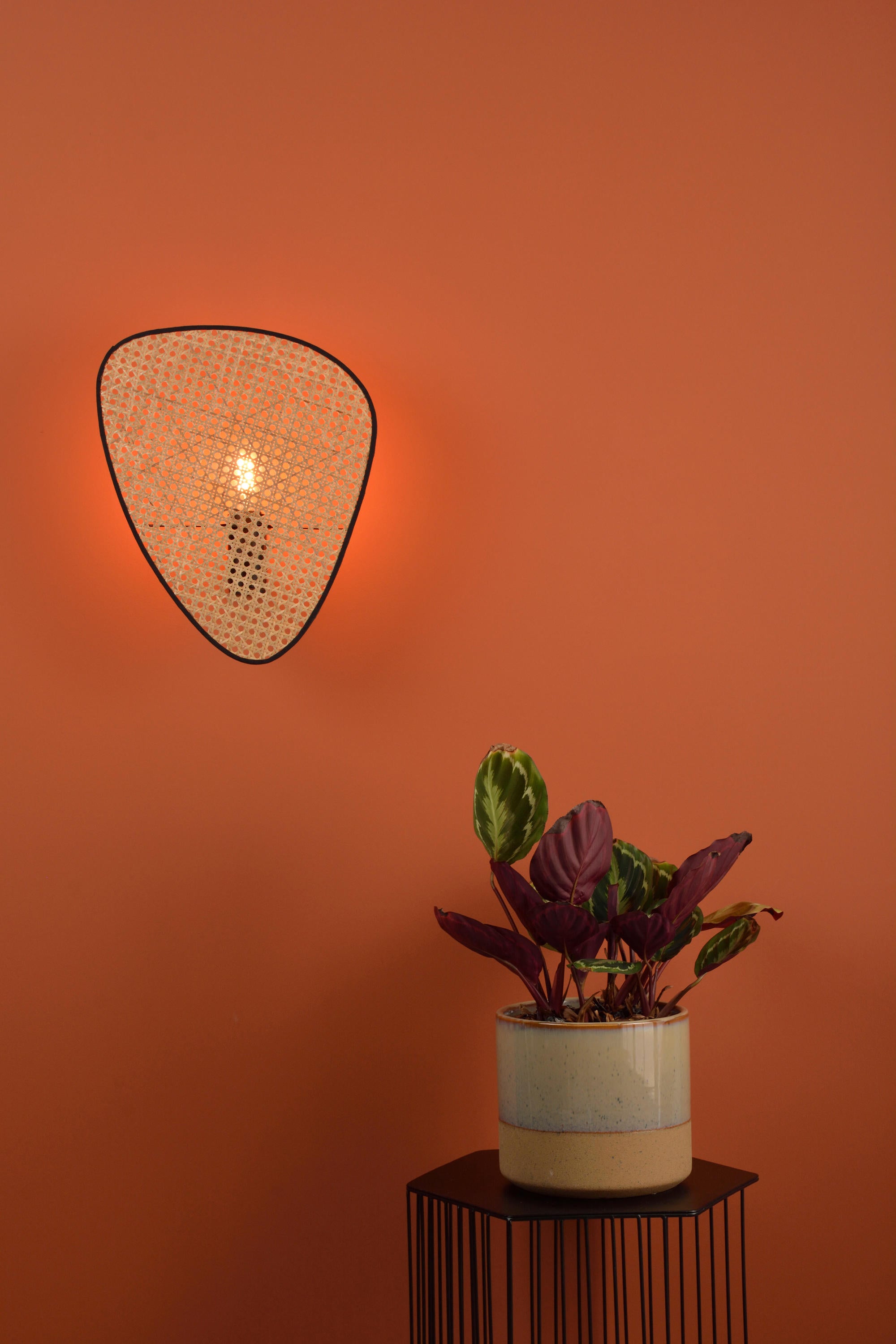 Elegant Woven Rattan Screen Cannage Sconce Wall Light - Perfect for Bedroom, Living Room, and Patio Decor