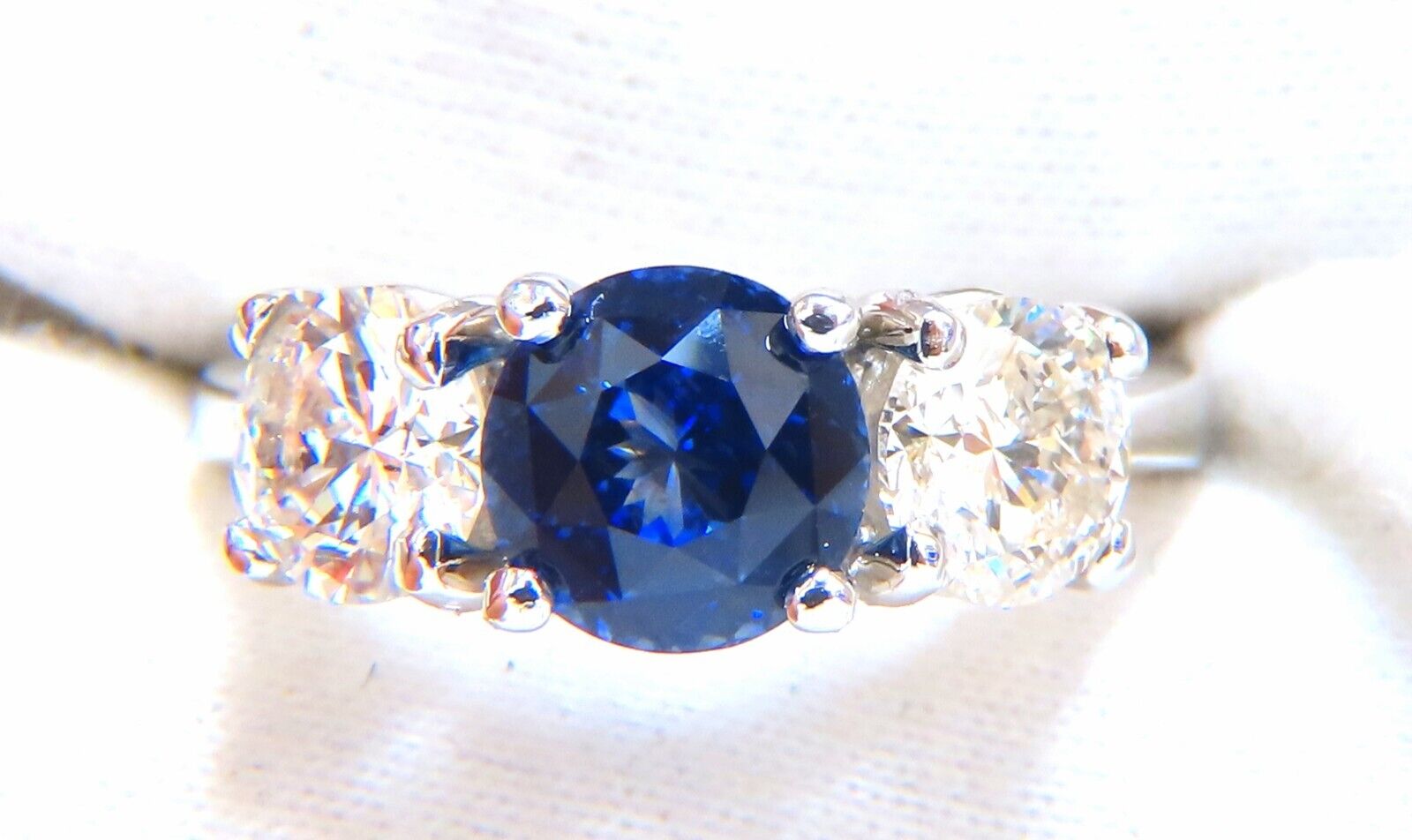 GIA Certified 2.69ct Natural No Heat Sapphire Diamond Engagement Ring in Platinum, Three Stone Design - Perfect for Wedding, Anniversary & Special Occasions