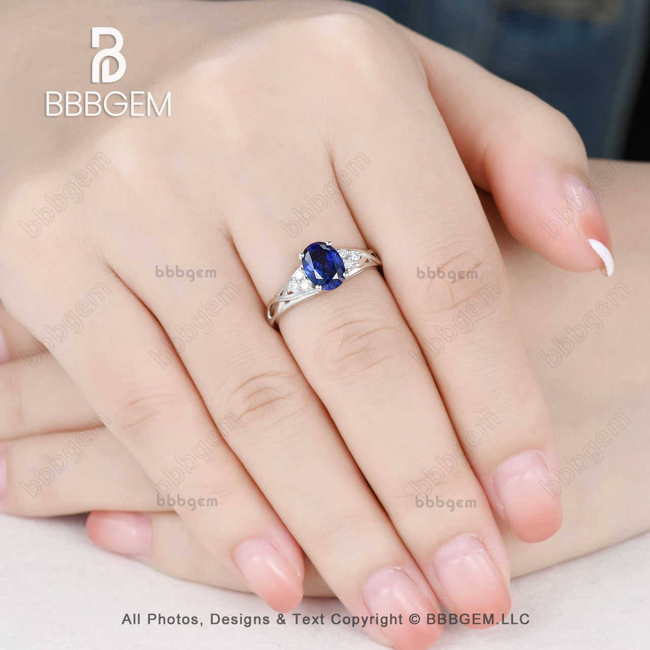Exquisite Cluster Blue Oval Cut Sapphire & Diamond Engagement Ring for Women – Perfect for Proposals, Anniversaries & Special Occasions
