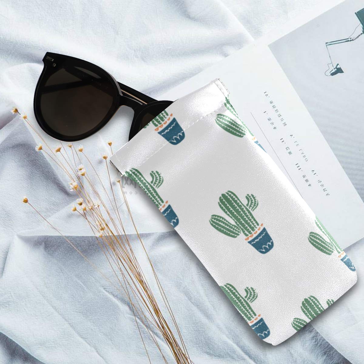 Cute Cactus Pattern PU Leather Sunglasses Pouch with Squeeze Top - Portable Eyeglasses Case for Women & Men - Perfect for Travel, Beach, and Outdoor Activities