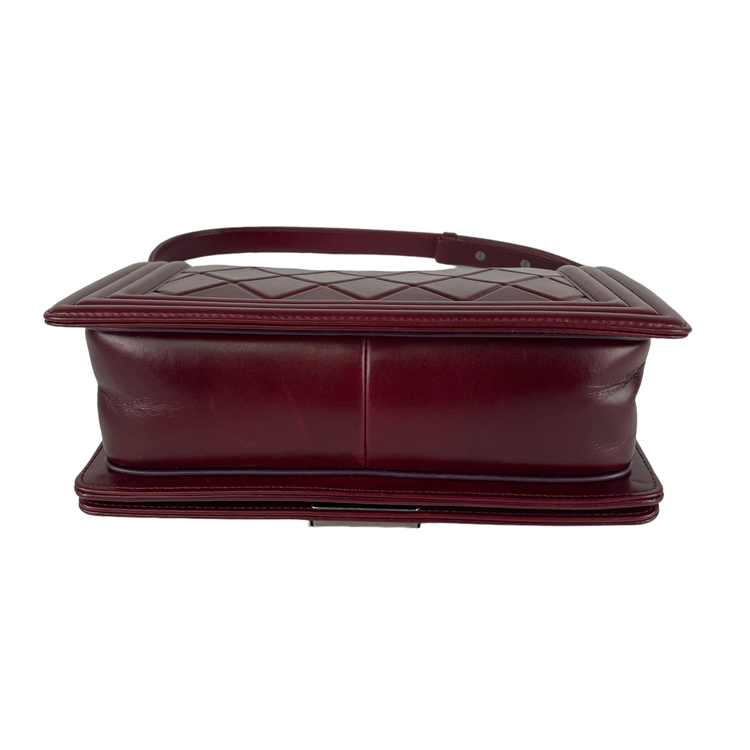 Chanel Old Medium Boy Bag in Burgundy Leather - Luxury Crossbody Handbag for Women, Perfect for Evening Events & Date Nights