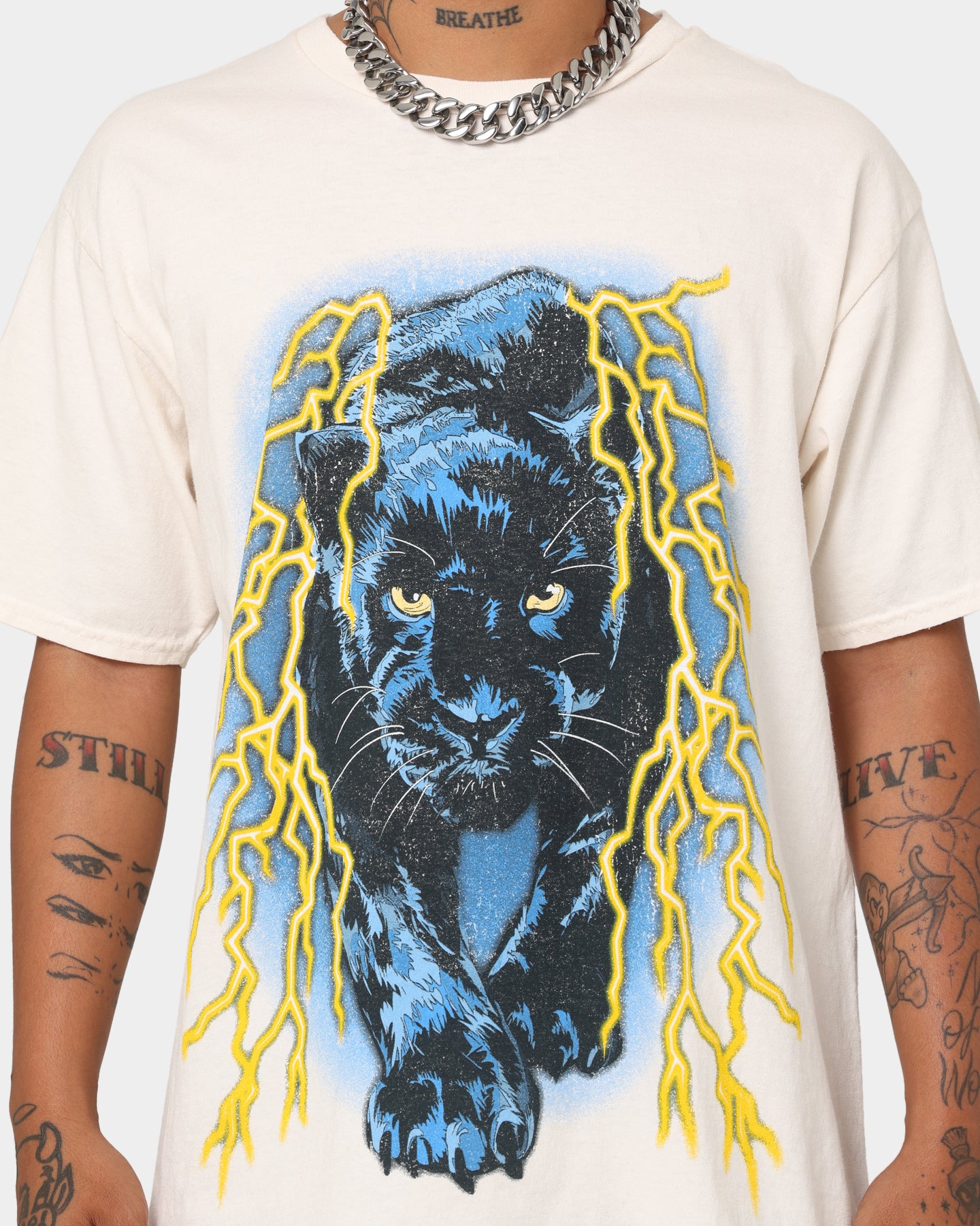 Vintage American Thrift OG Panther Graphic T-Shirt - Off White | Retro Streetwear for Men & Women | Perfect for Casual Outfits, Concerts, and Urban Fashion