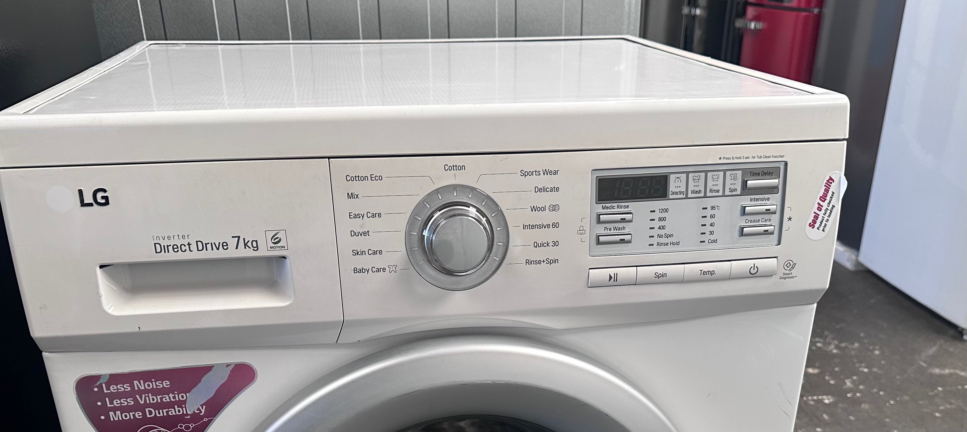 LG 7kg Direct Drive Front Load Washing Machine - Energy Efficient, Quiet Operation (Certified Refurbished) - Perfect for Apartments, Laundry Rooms & Small Spaces