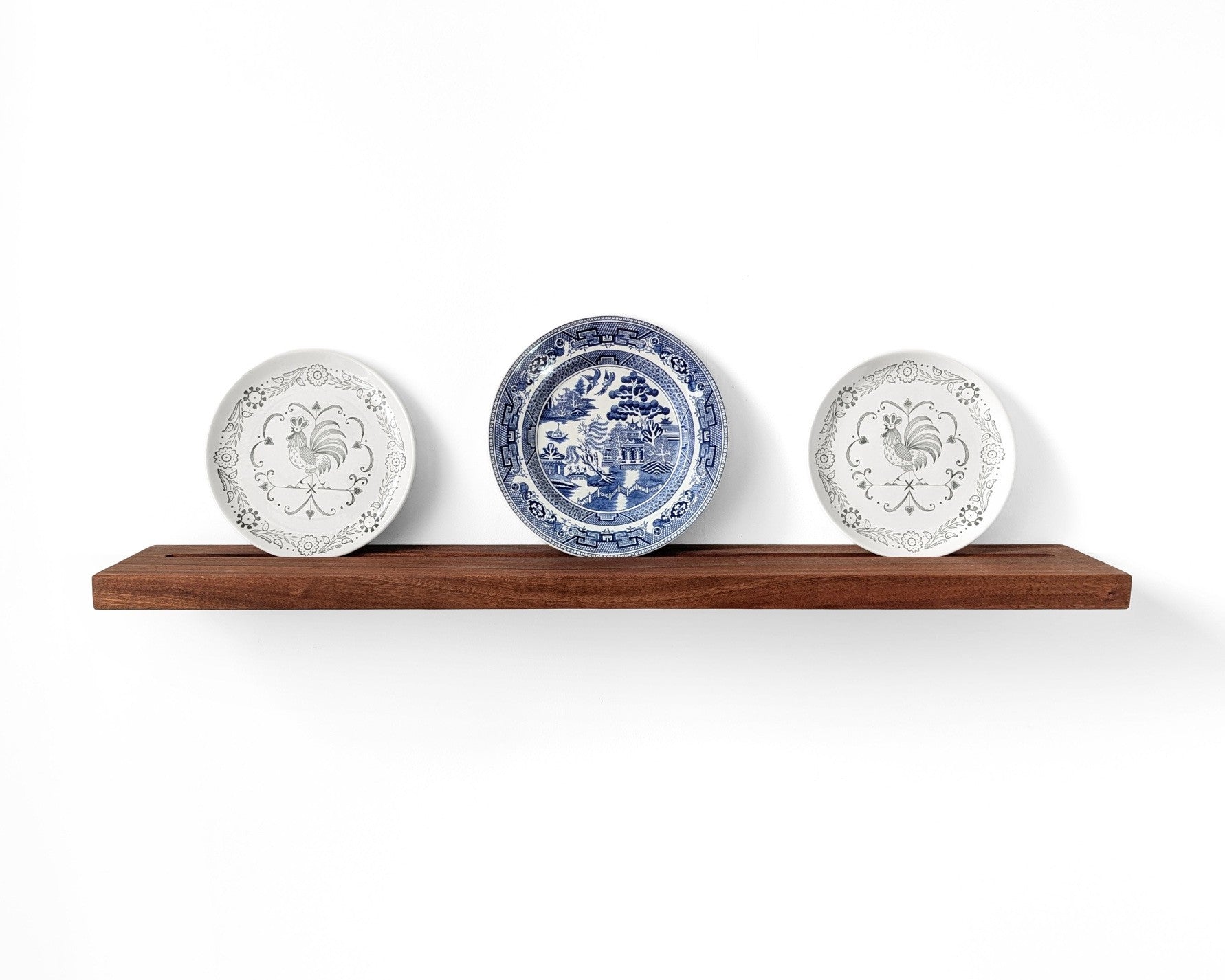 Premium Mahogany Plate Display Shelf - Elegant Wall Mounted Plate Rack for Kitchen, Dining Room & Home Decor