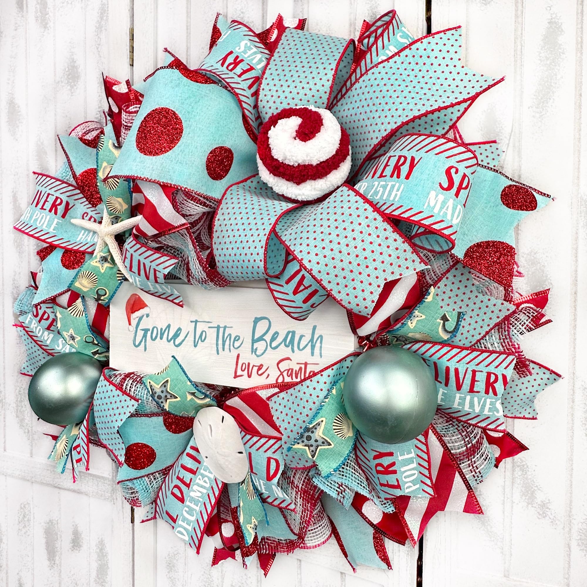 Handmade Coastal Christmas Wreath - Nautical Beach Decor with Sand Dollar, Starfish & Rope Knots - Perfect for Holiday Door Decor, Beach House Christmas, and Coastal-Themed Holiday Parties