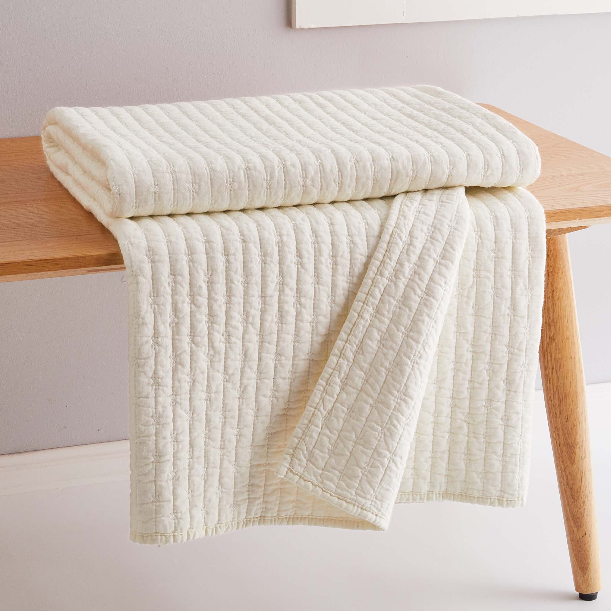 Handmade Cross Stitch Quilted Throw Blanket - Cozy Soft Bedspread for Sofa, Bed & Couch - Perfect for Winter Warmth, Home Decor & Gift Giving