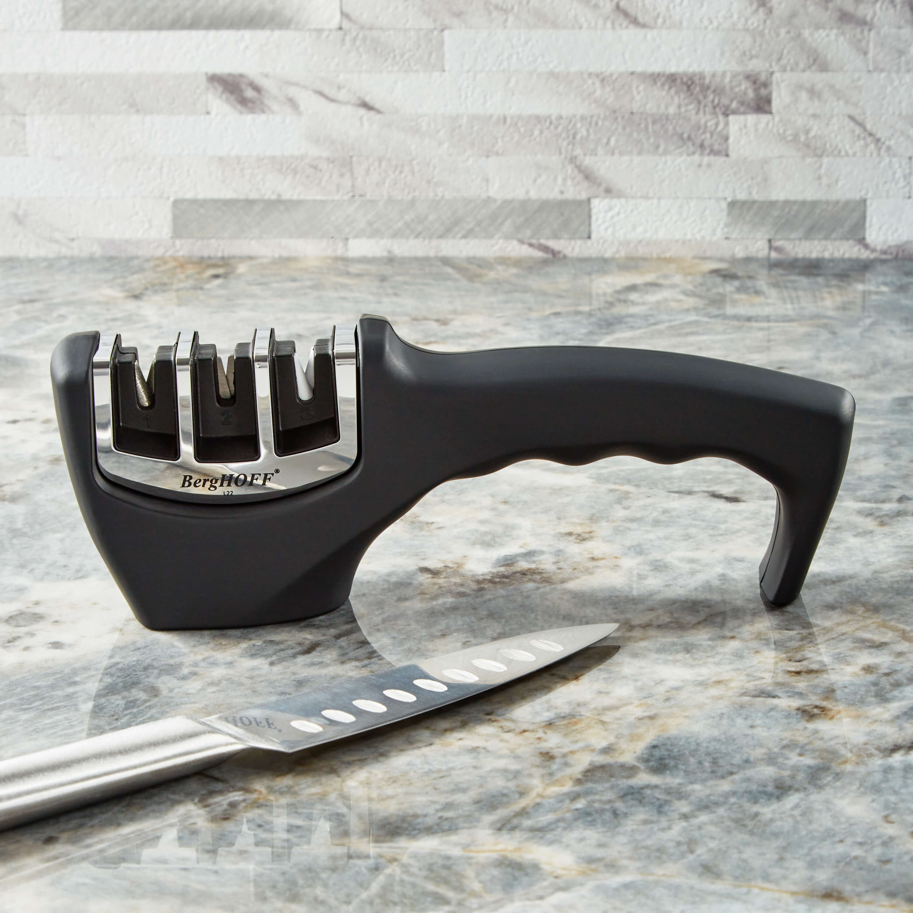 BergHOFF Essentials 3-in-1 ABS Knife Sharpener - Black | Professional Kitchen Tool for Sharpening Knives, Scissors & Serrated Blades | Perfect for Home Chefs & Culinary Enthusiasts
