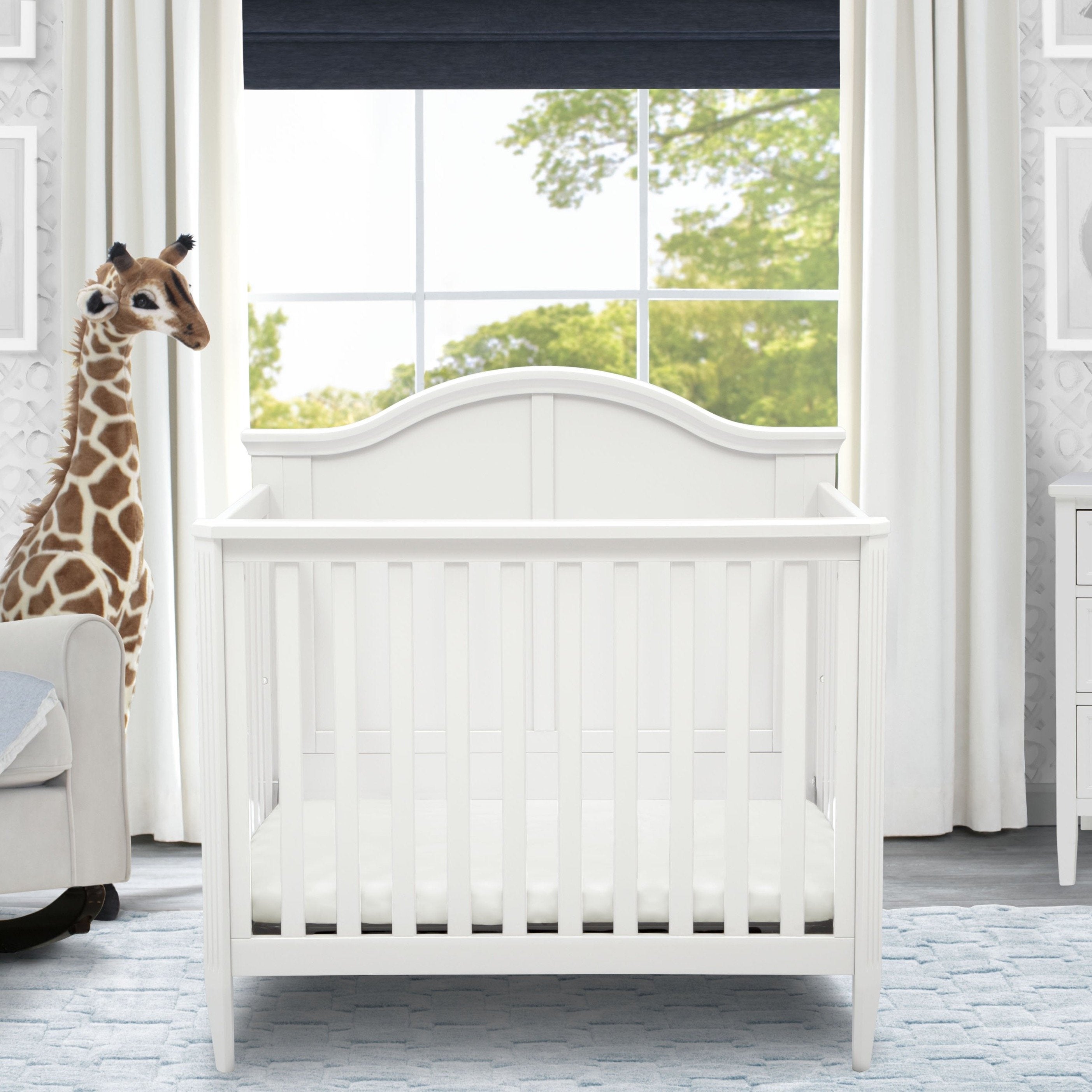 Parker Mini Convertible Baby Crib with Mattress & 2 Sheets - 3-in-1 Toddler Bed & Daybed - Safe Nursery Furniture for Newborns & Infants - Perfect for Small Spaces & Nursery Decor